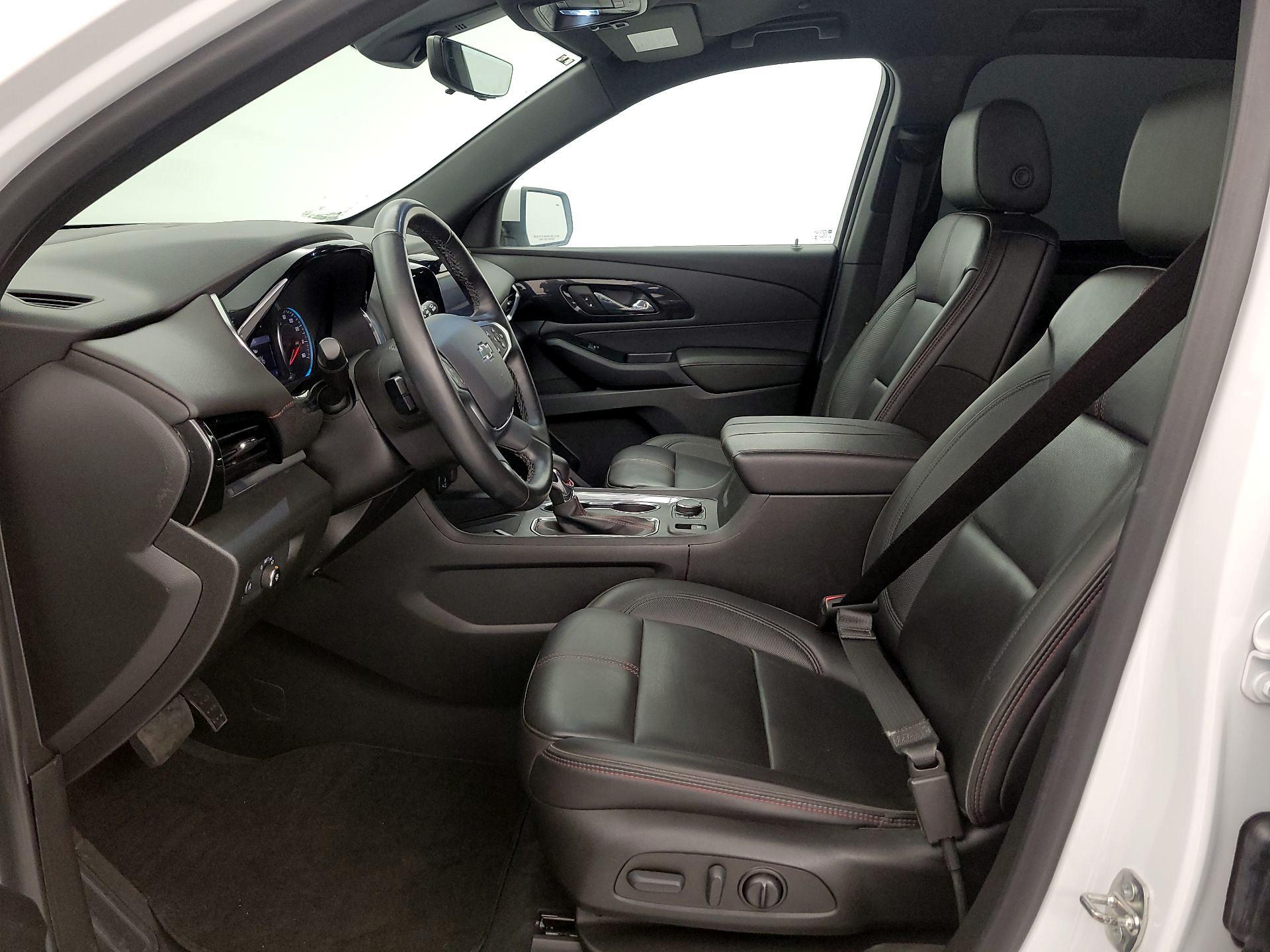 Thumbnail: 2023 Chevrolet Traverse - 11
