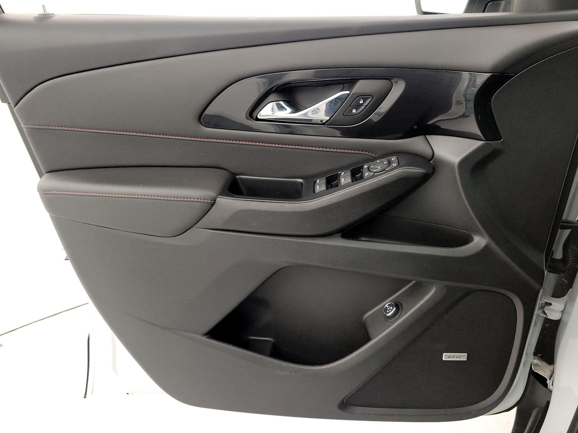 Thumbnail: 2023 Chevrolet Traverse - 12