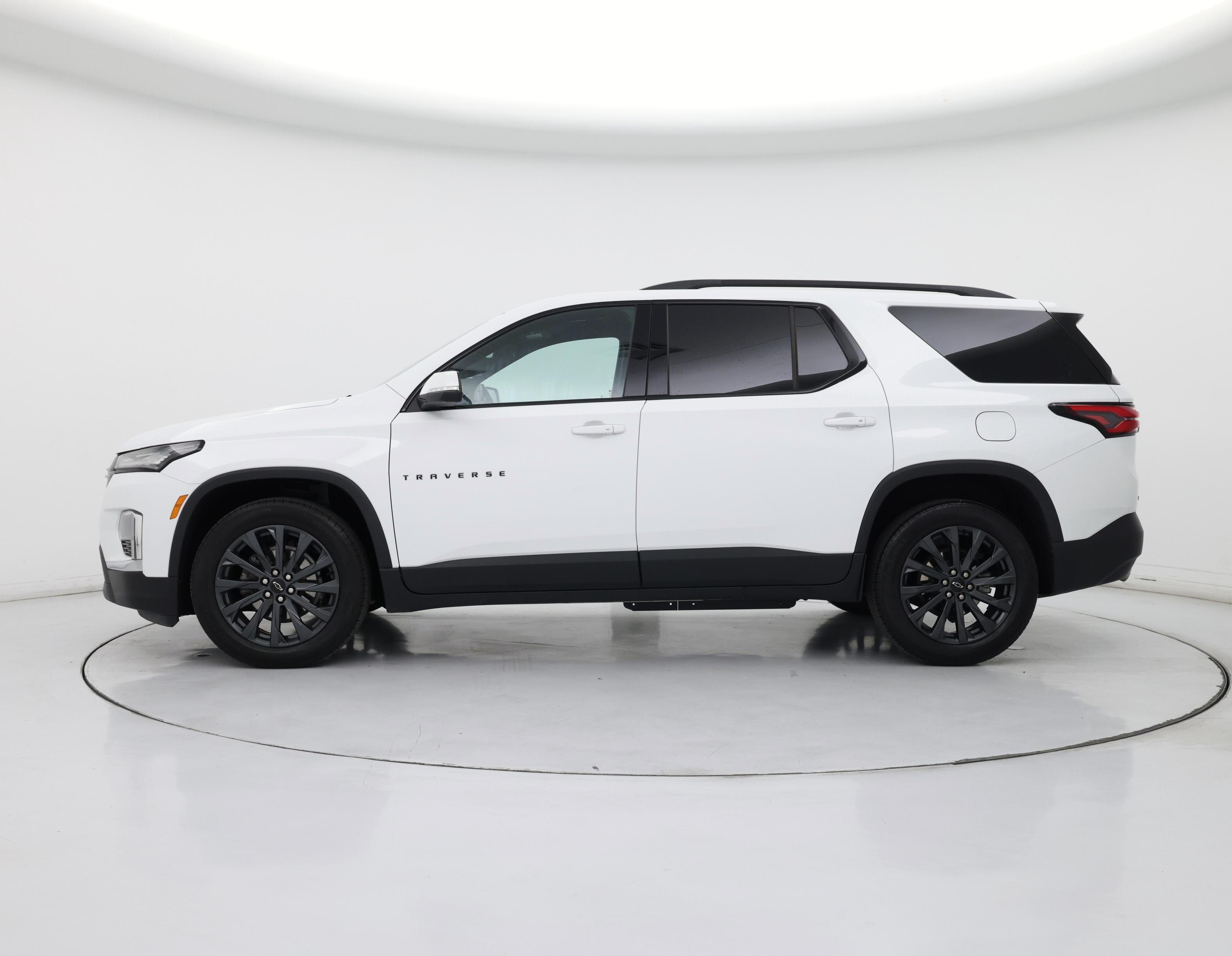 Thumbnail: 2023 Chevrolet Traverse - 3