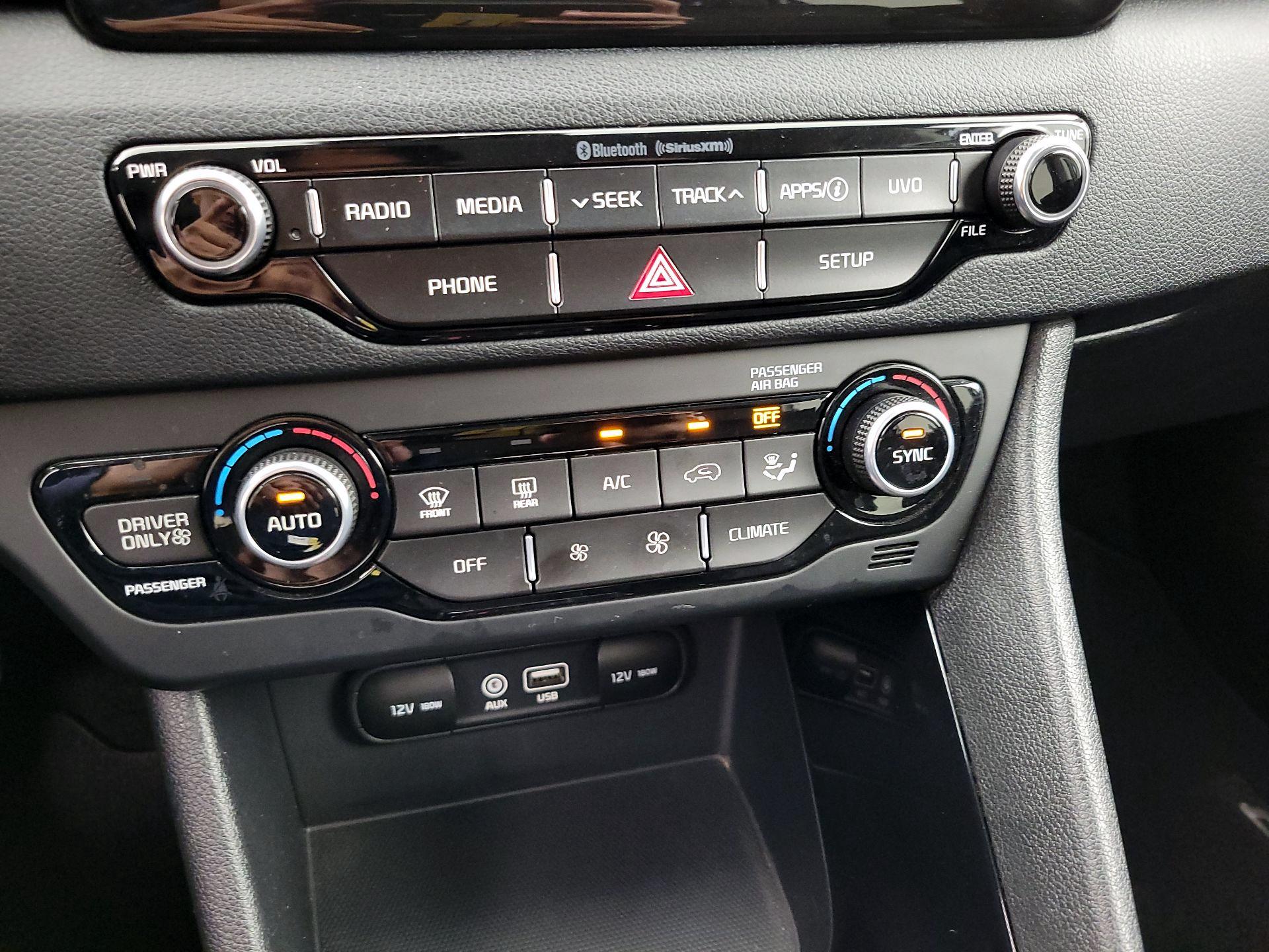 Thumbnail: 2019 Kia Niro - 16
