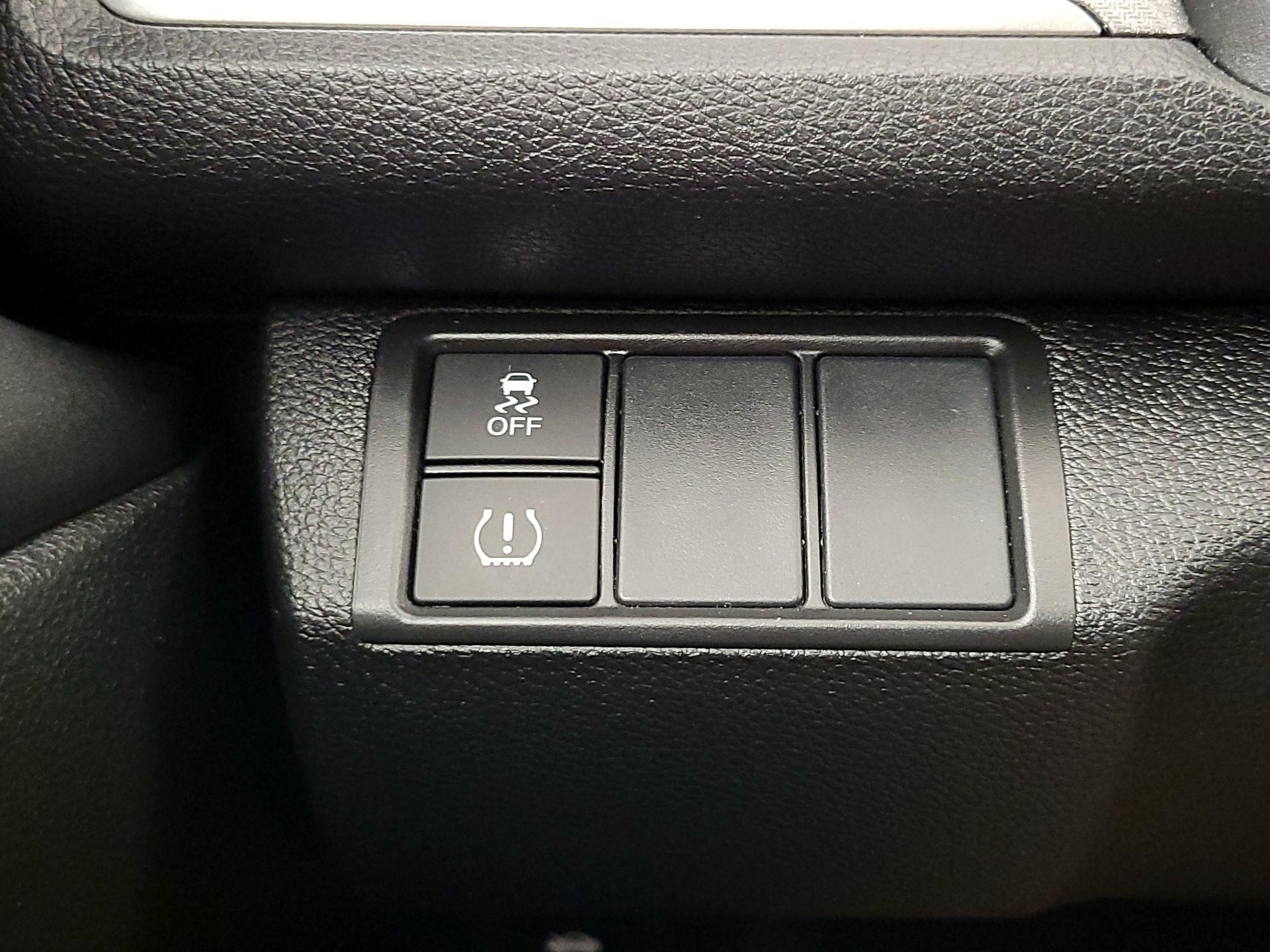 Thumbnail: 2016 Honda Civic - 13