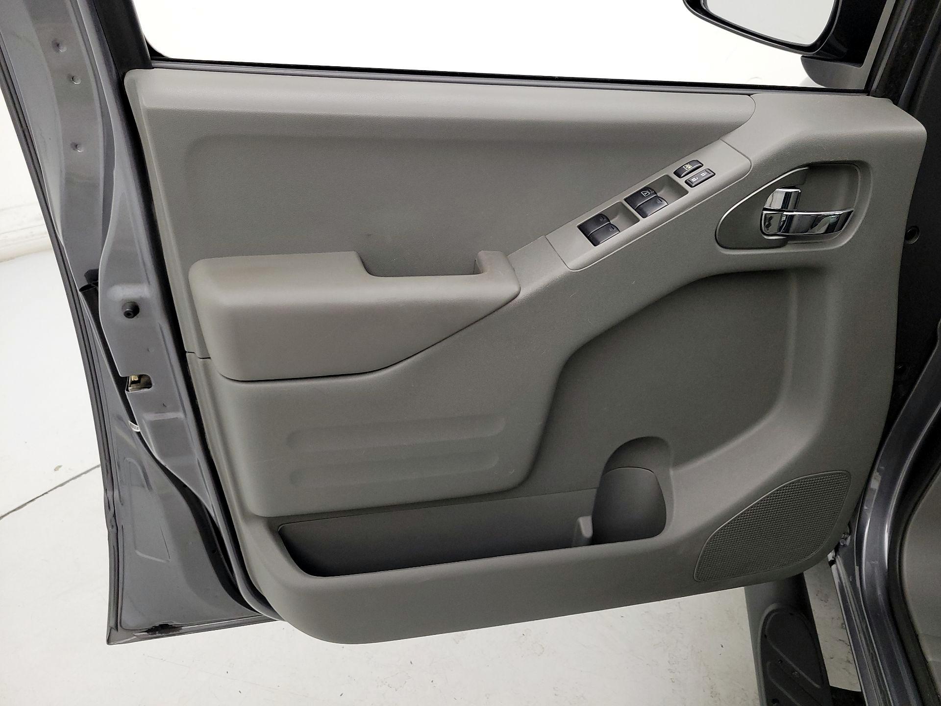 Thumbnail: 2020 Nissan Frontier - 12