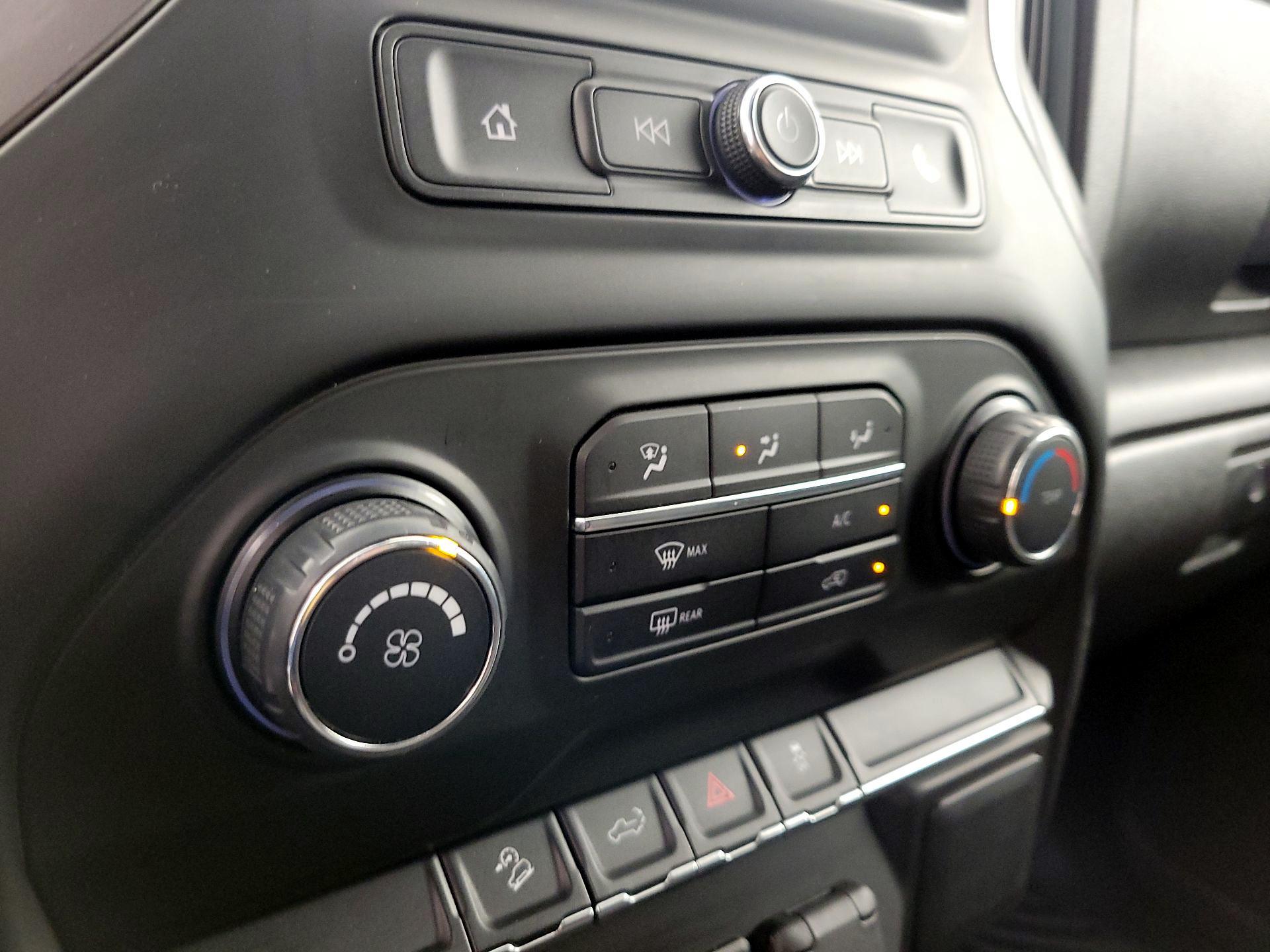 Thumbnail: 2021 Chevrolet Silverado 1500 - 16