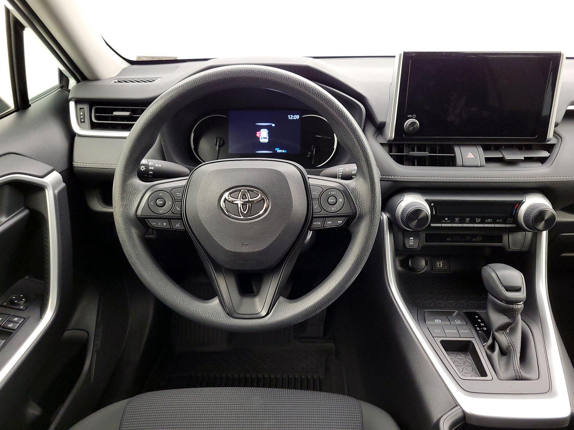 Thumbnail: 2023 Toyota RAV4 - 10