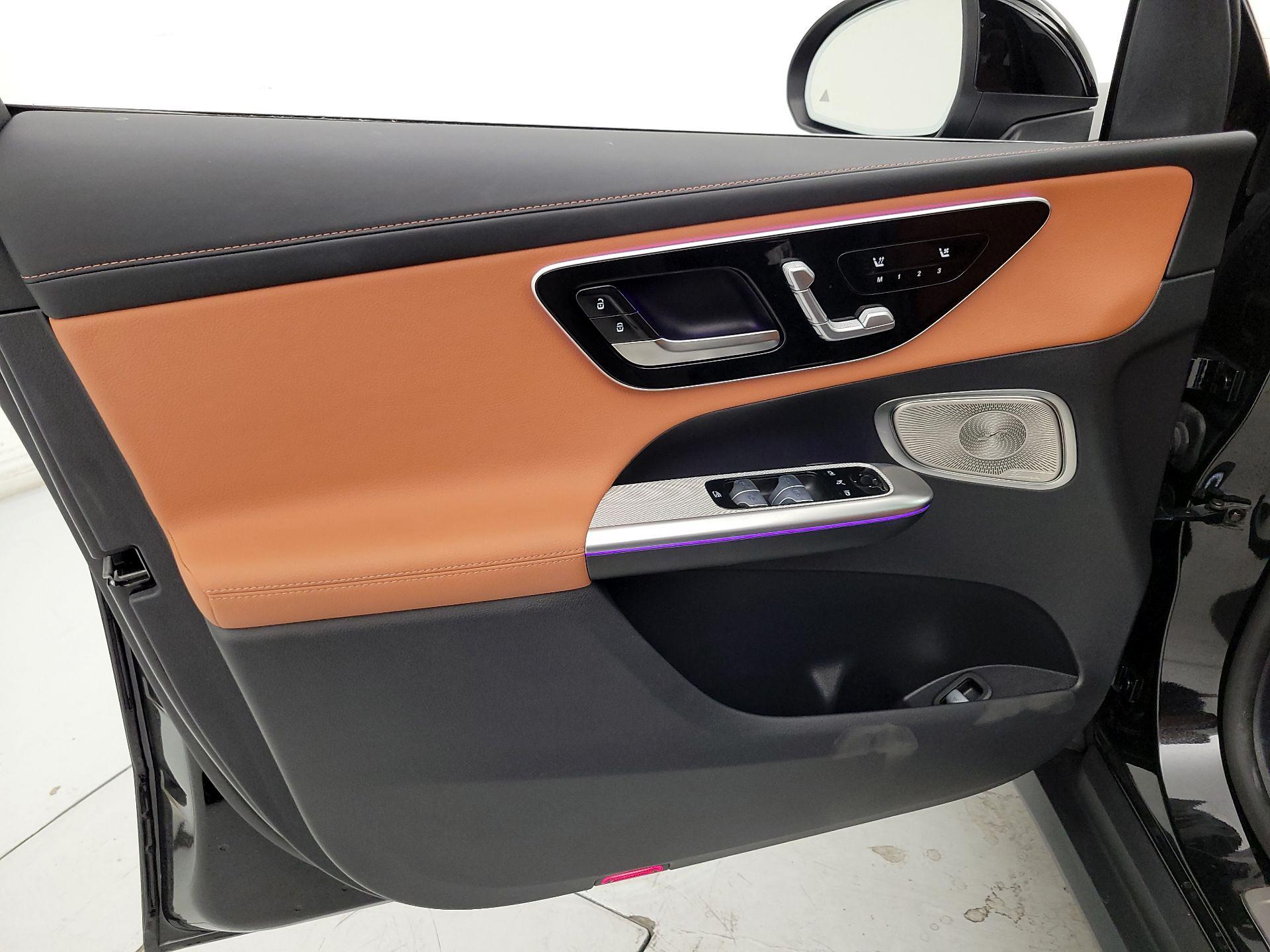 Thumbnail: 2023 Mercedes-Benz GLC - 12