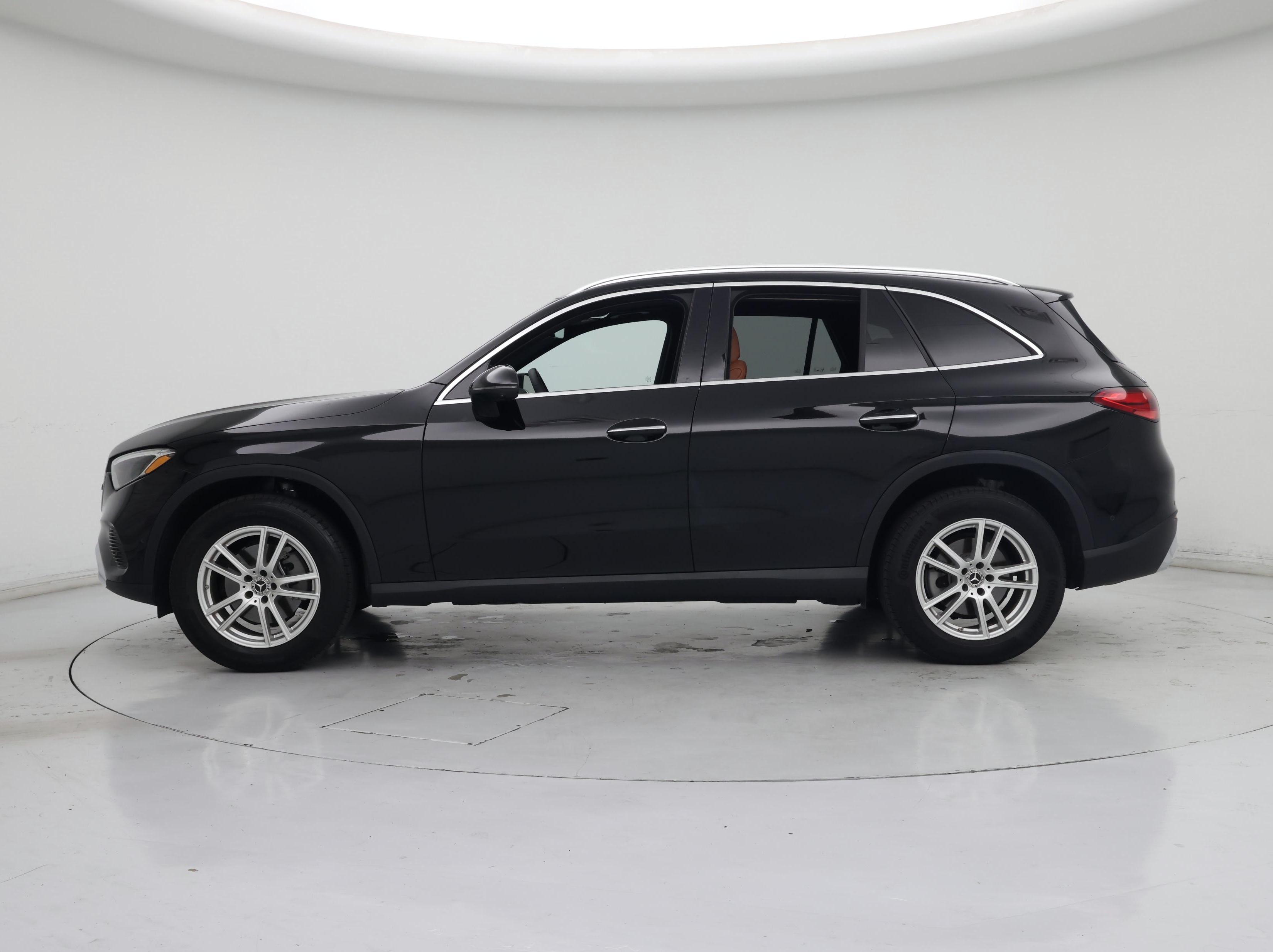 Thumbnail: 2023 Mercedes-Benz GLC - 3