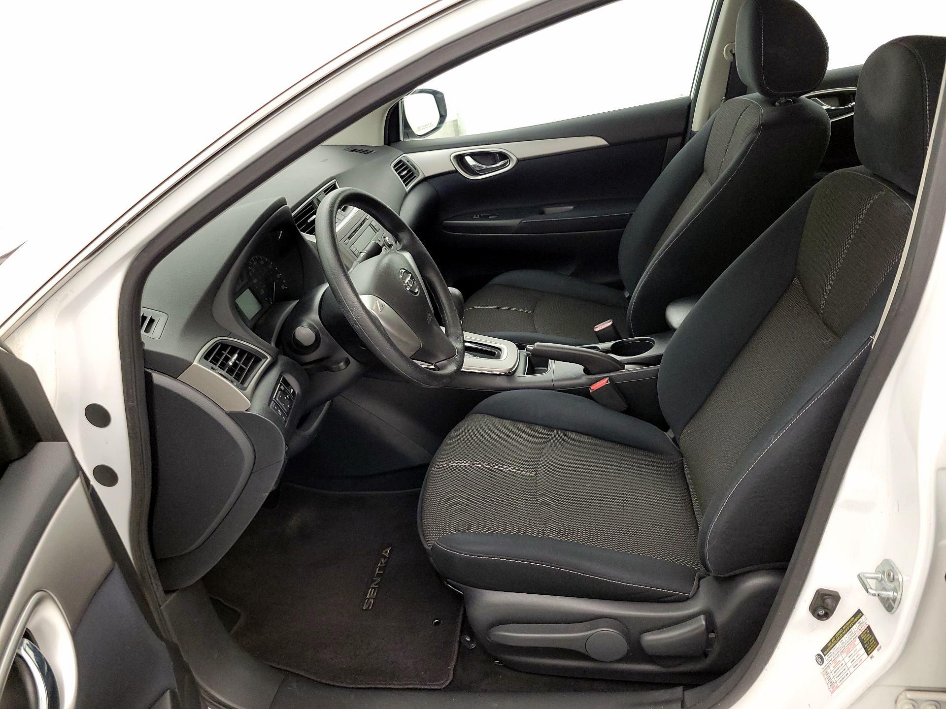 Thumbnail: 2014 Nissan Sentra - 11