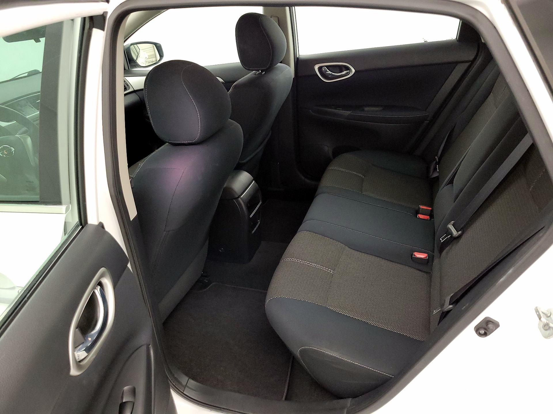 Thumbnail: 2014 Nissan Sentra - 17