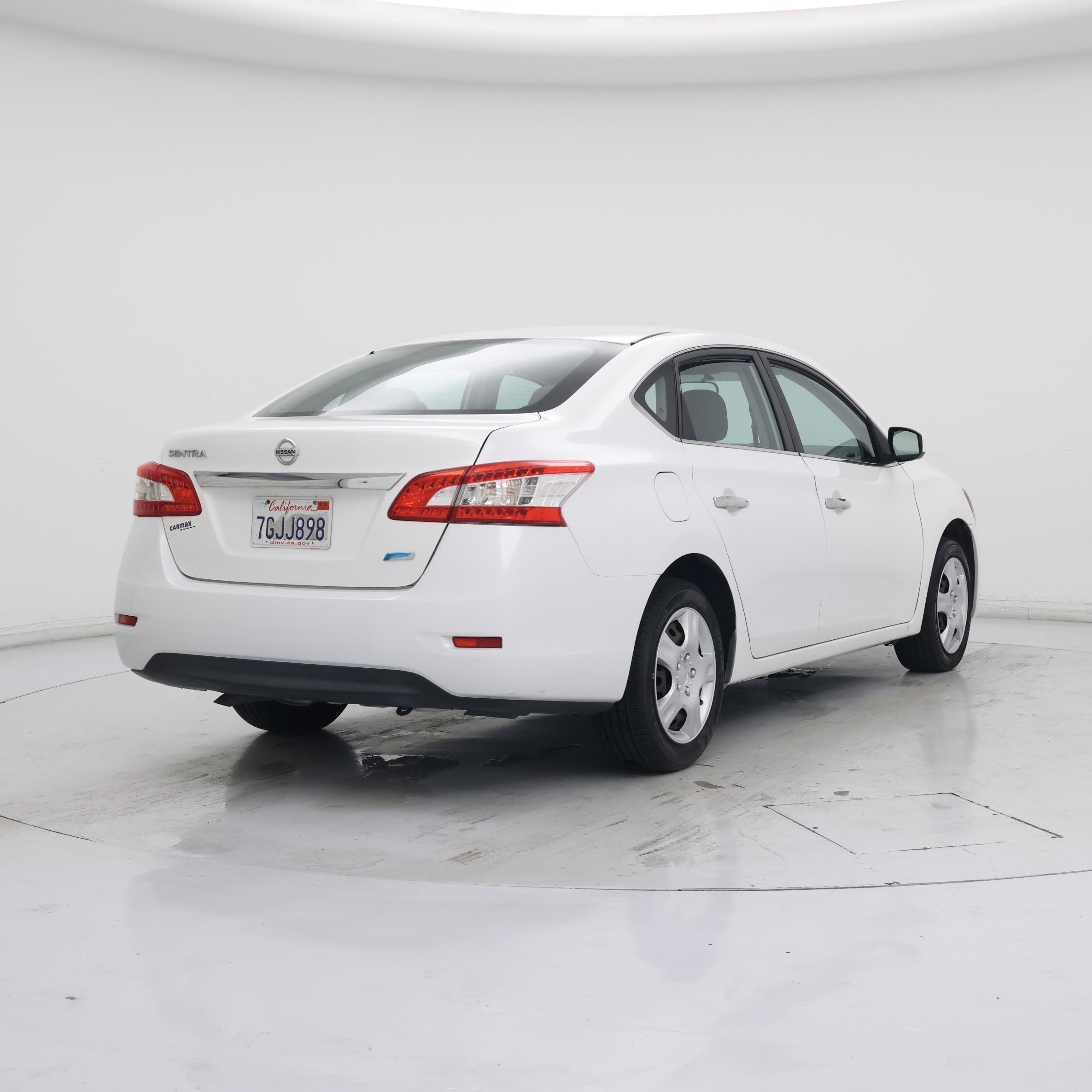 Thumbnail: 2014 Nissan Sentra - 8