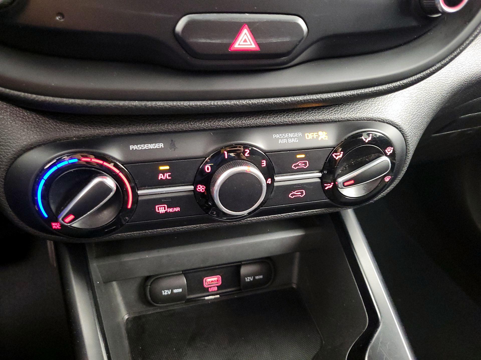 Thumbnail: 2020 Kia Soul - 16