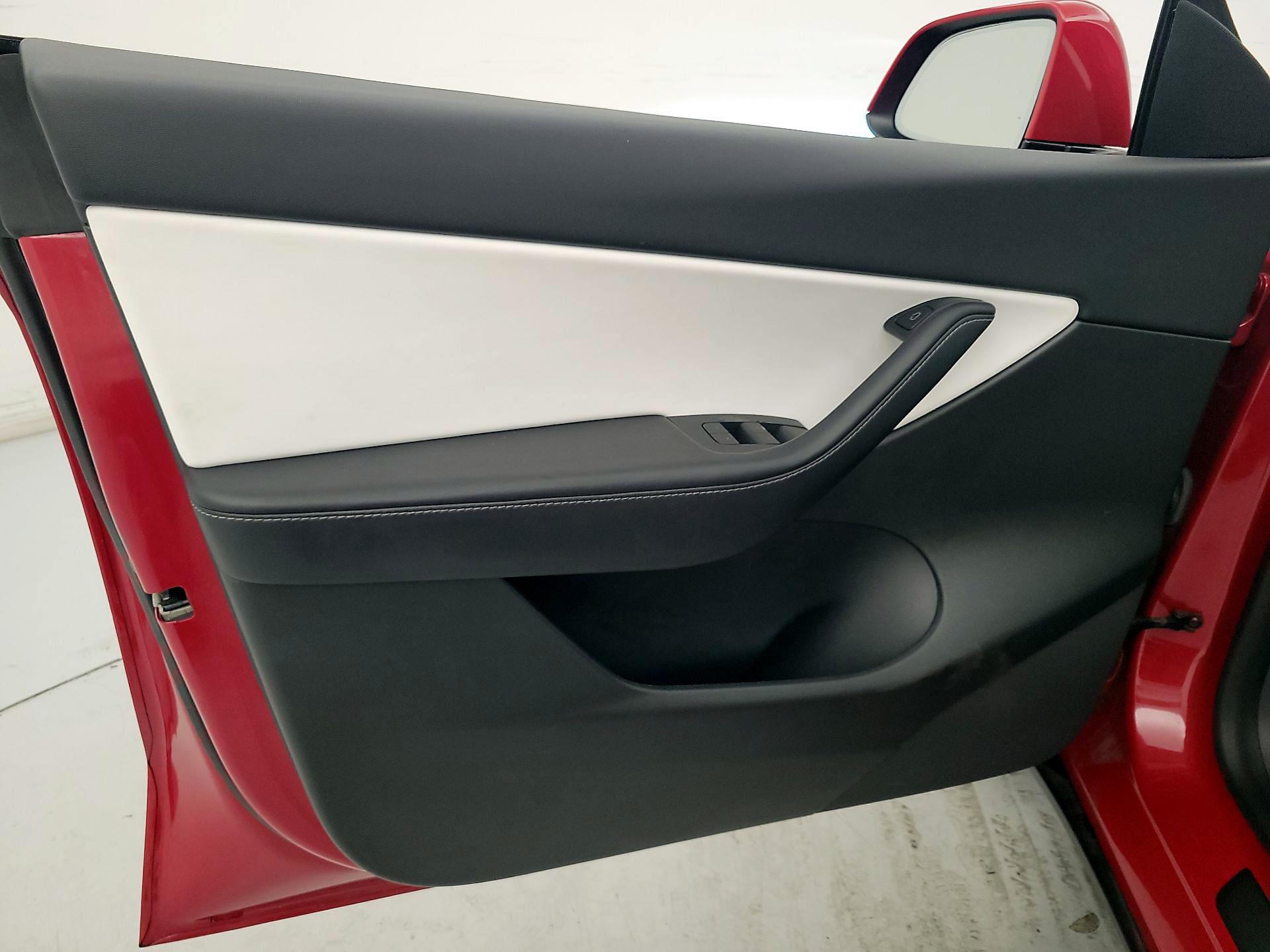 Thumbnail: 2022 Tesla Model Y - 12