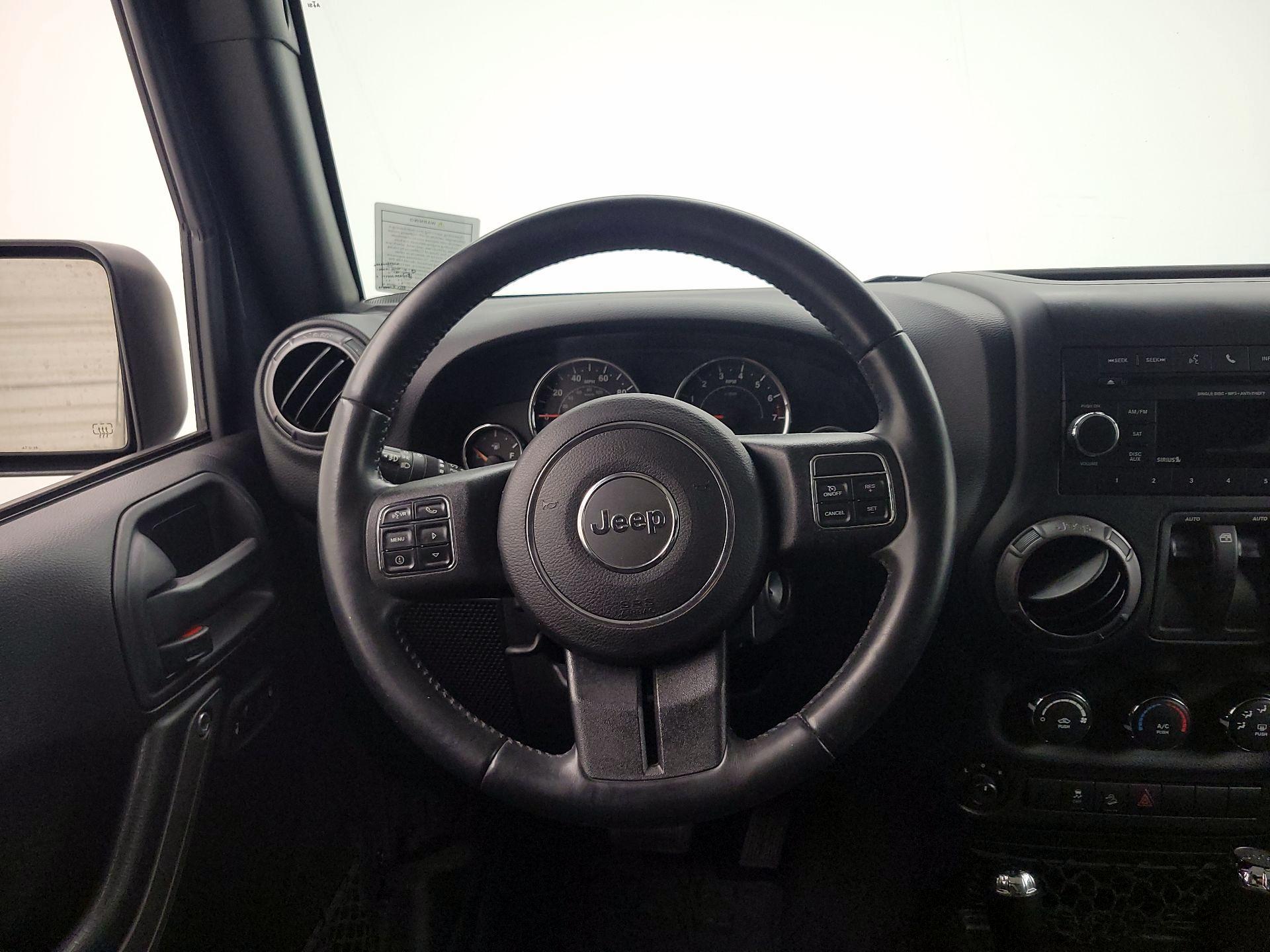 Thumbnail: 2017 Jeep Wrangler - 10