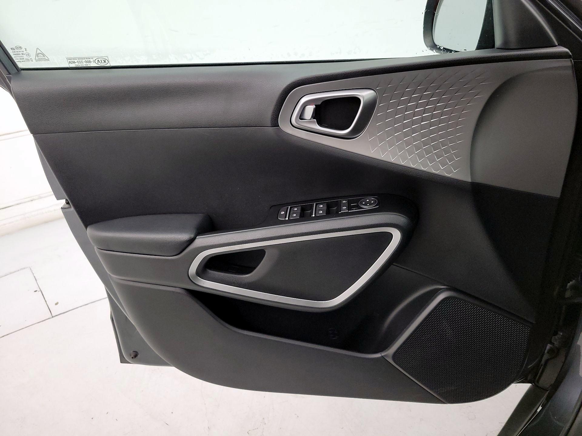 Thumbnail: 2020 Kia Soul - 12