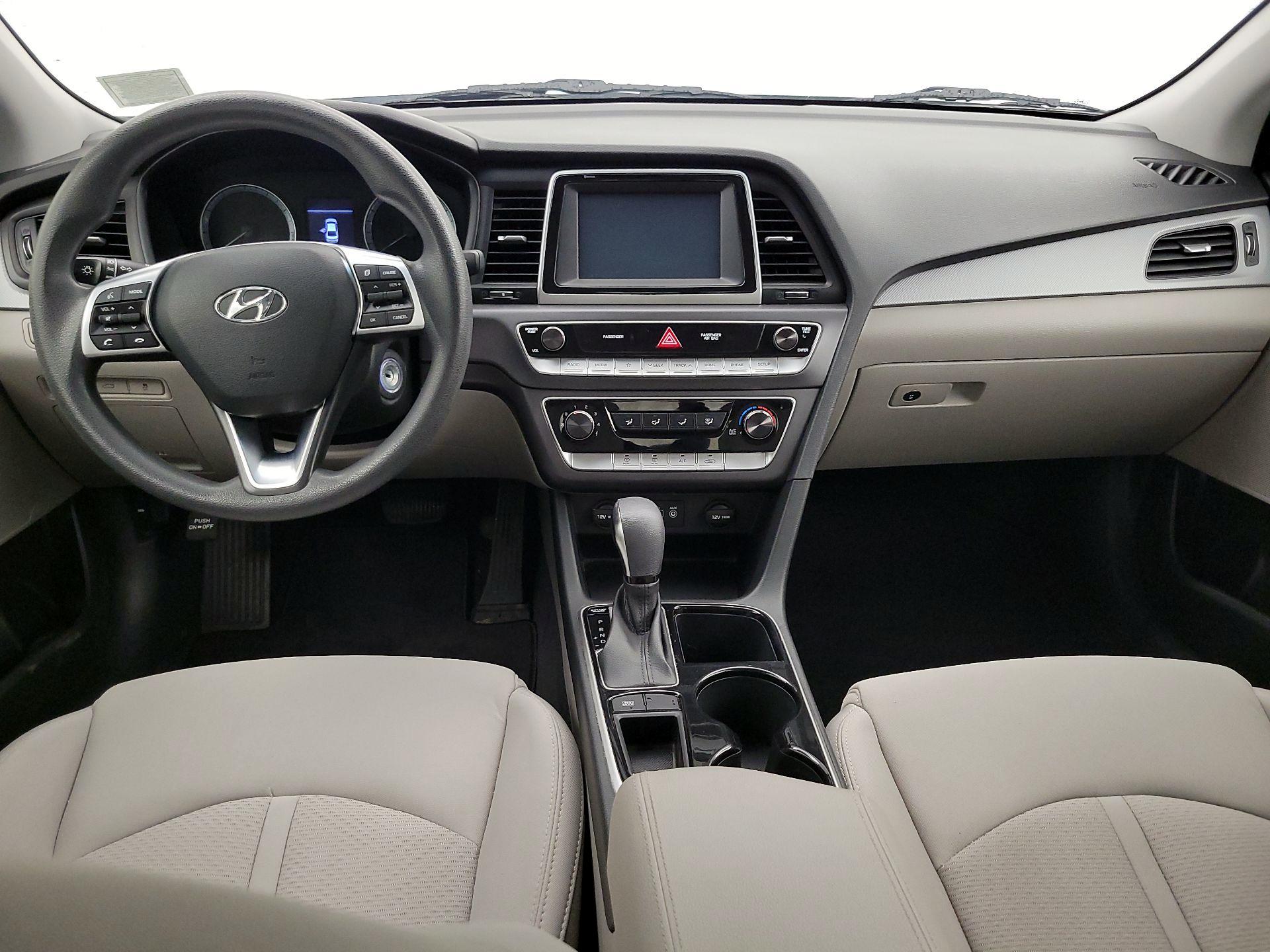 Thumbnail: 2019 Hyundai Sonata - 9