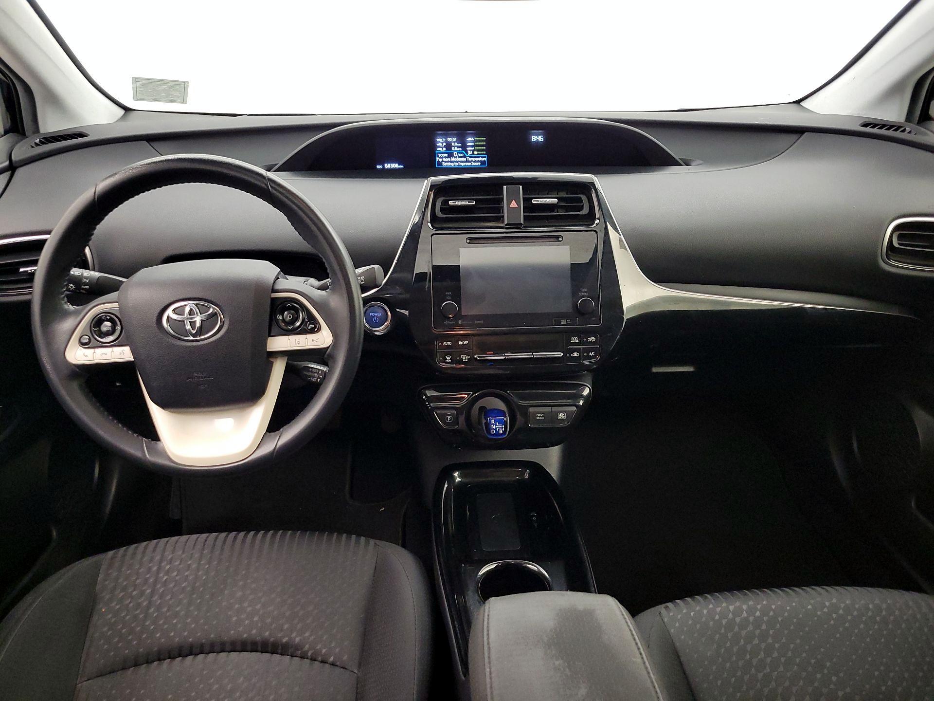 Thumbnail: 2017 Toyota Prius - 9