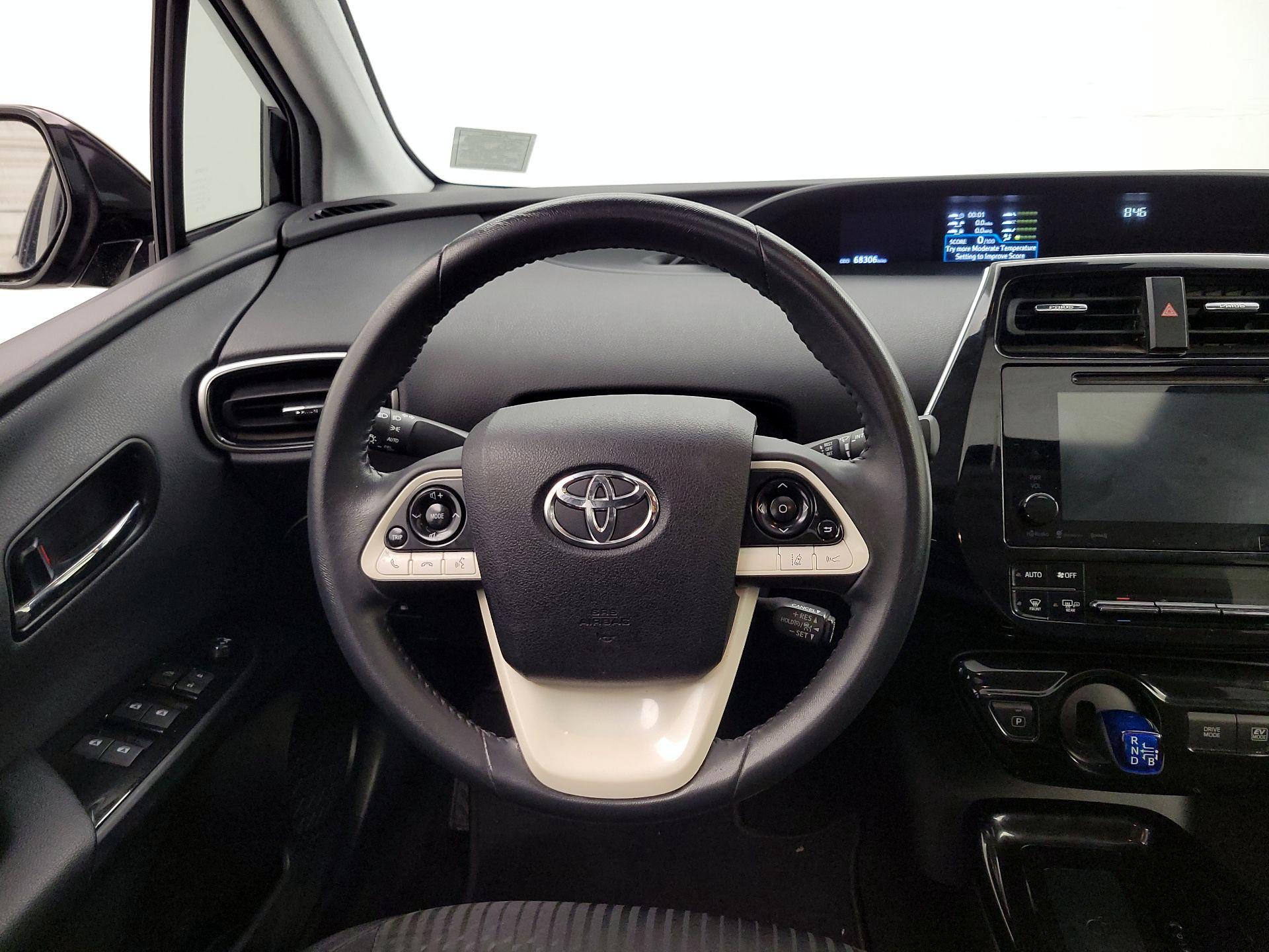 Thumbnail: 2017 Toyota Prius - 10