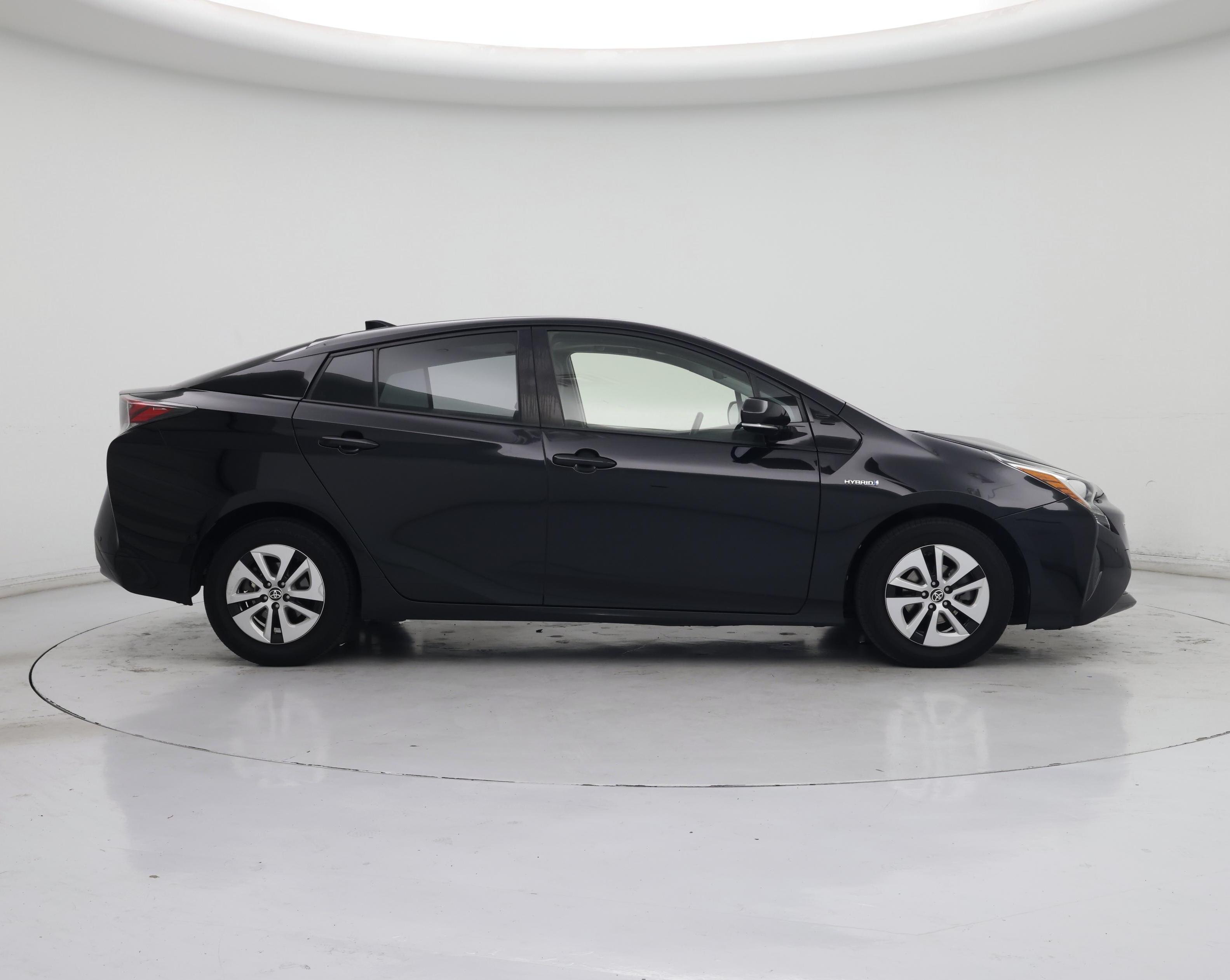 Thumbnail: 2017 Toyota Prius - 7