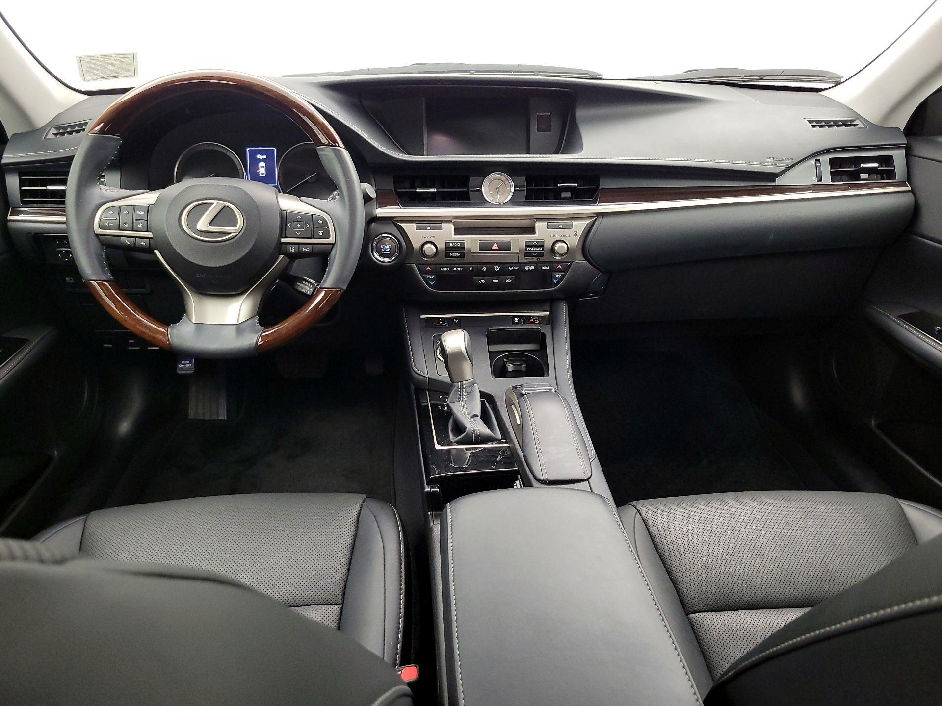 Thumbnail: 2018 Lexus ES - 9