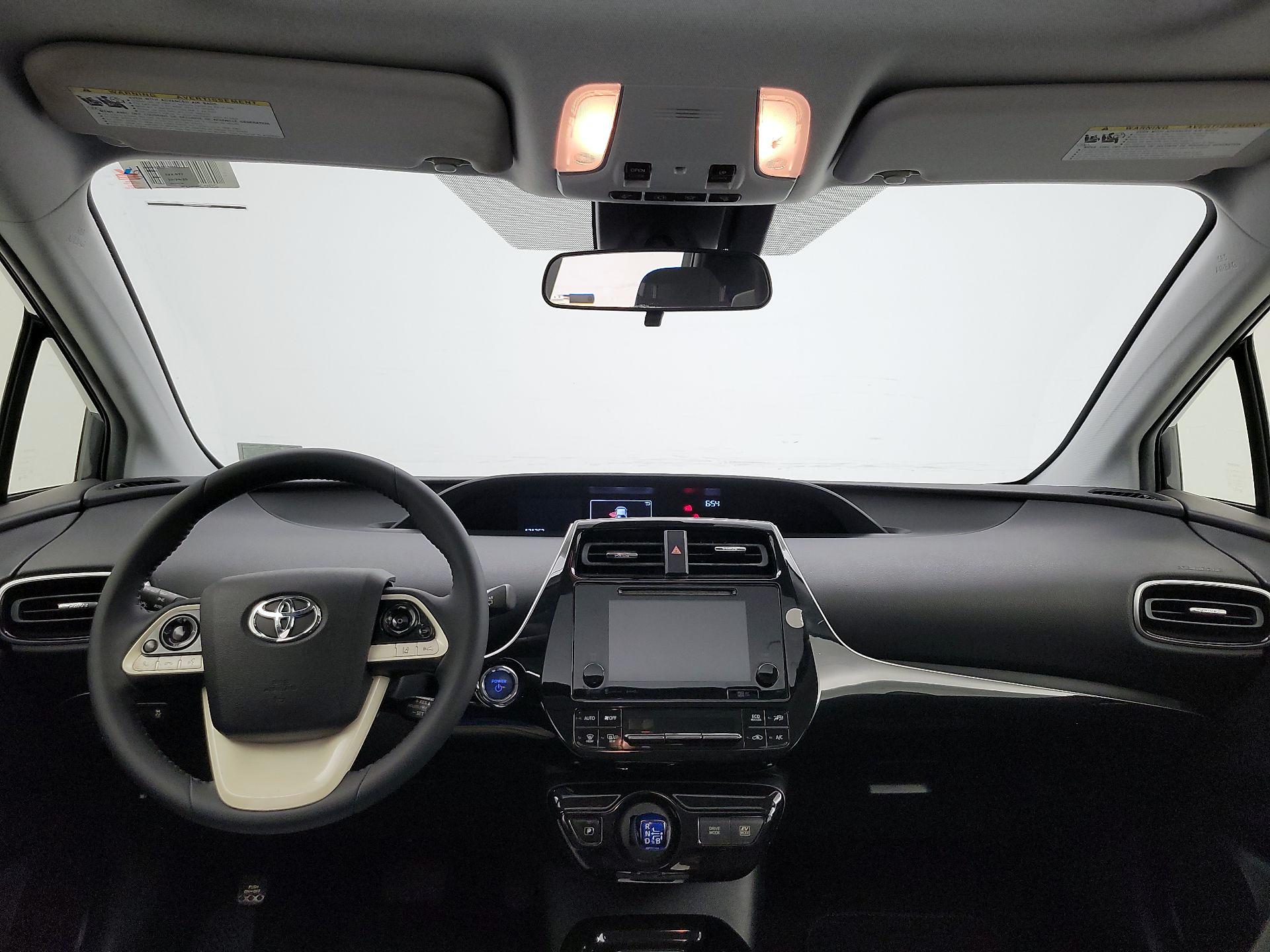 Thumbnail: 2017 Toyota Prius - 9