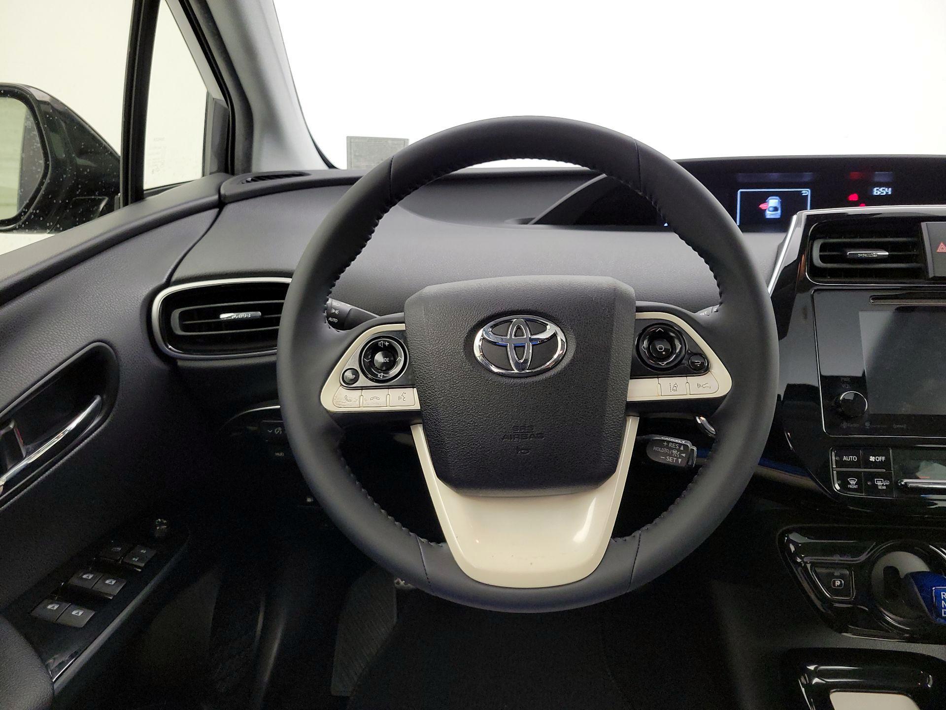Thumbnail: 2017 Toyota Prius - 10