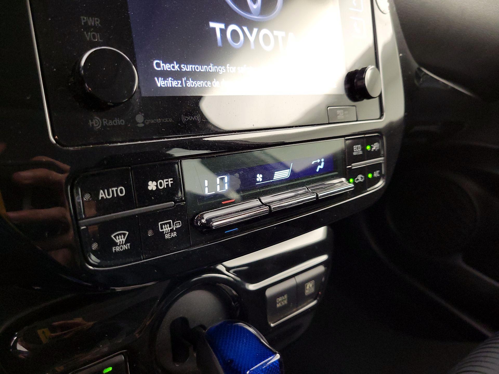 Thumbnail: 2017 Toyota Prius - 16