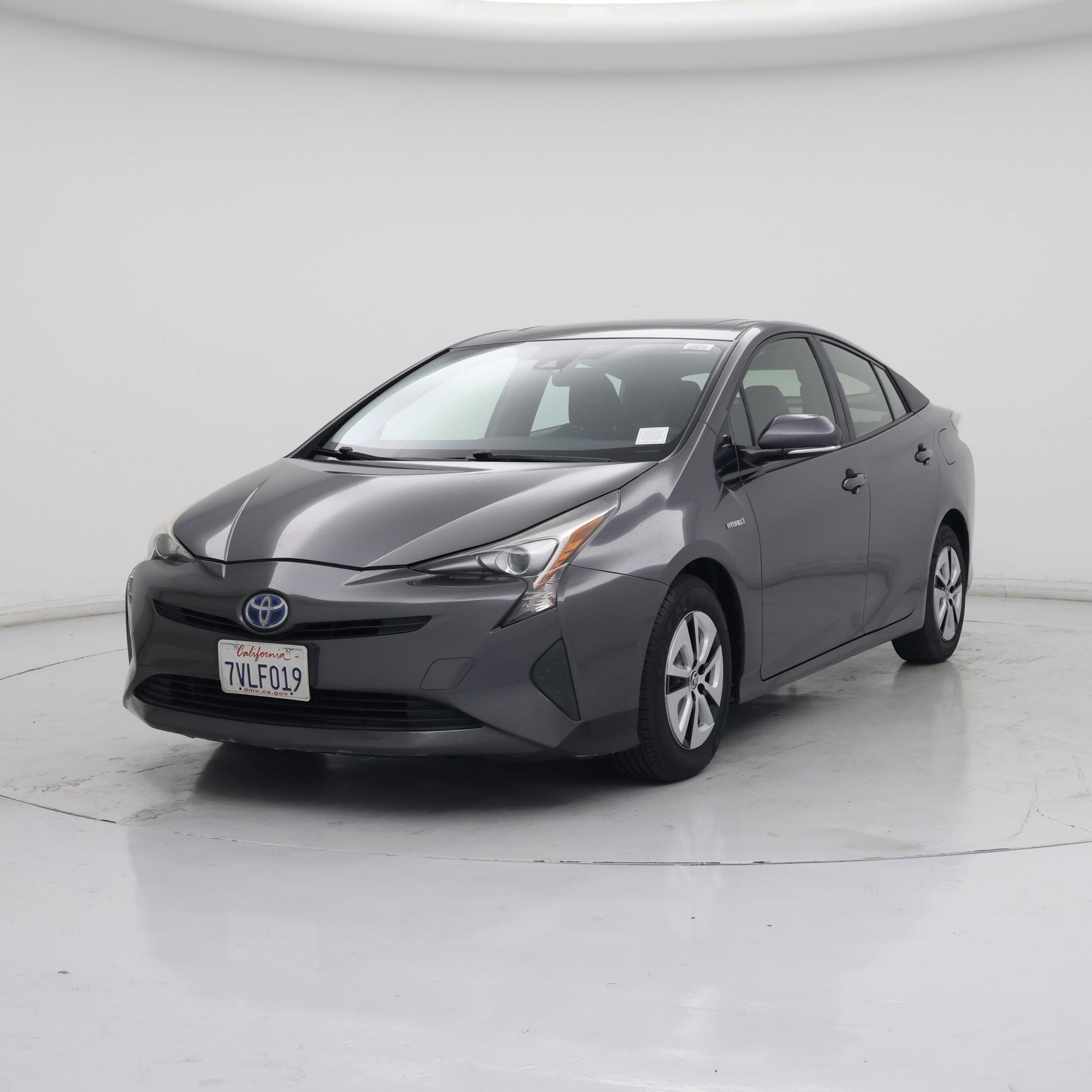 Thumbnail: 2017 Toyota Prius - 4