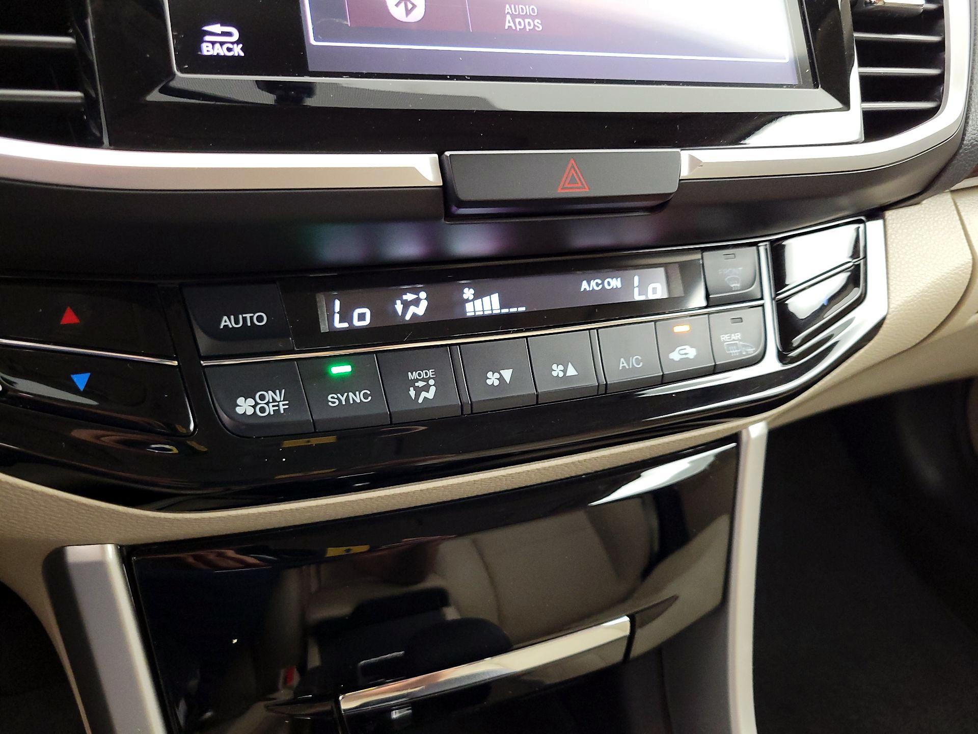 Thumbnail: 2017 Honda Accord - 16
