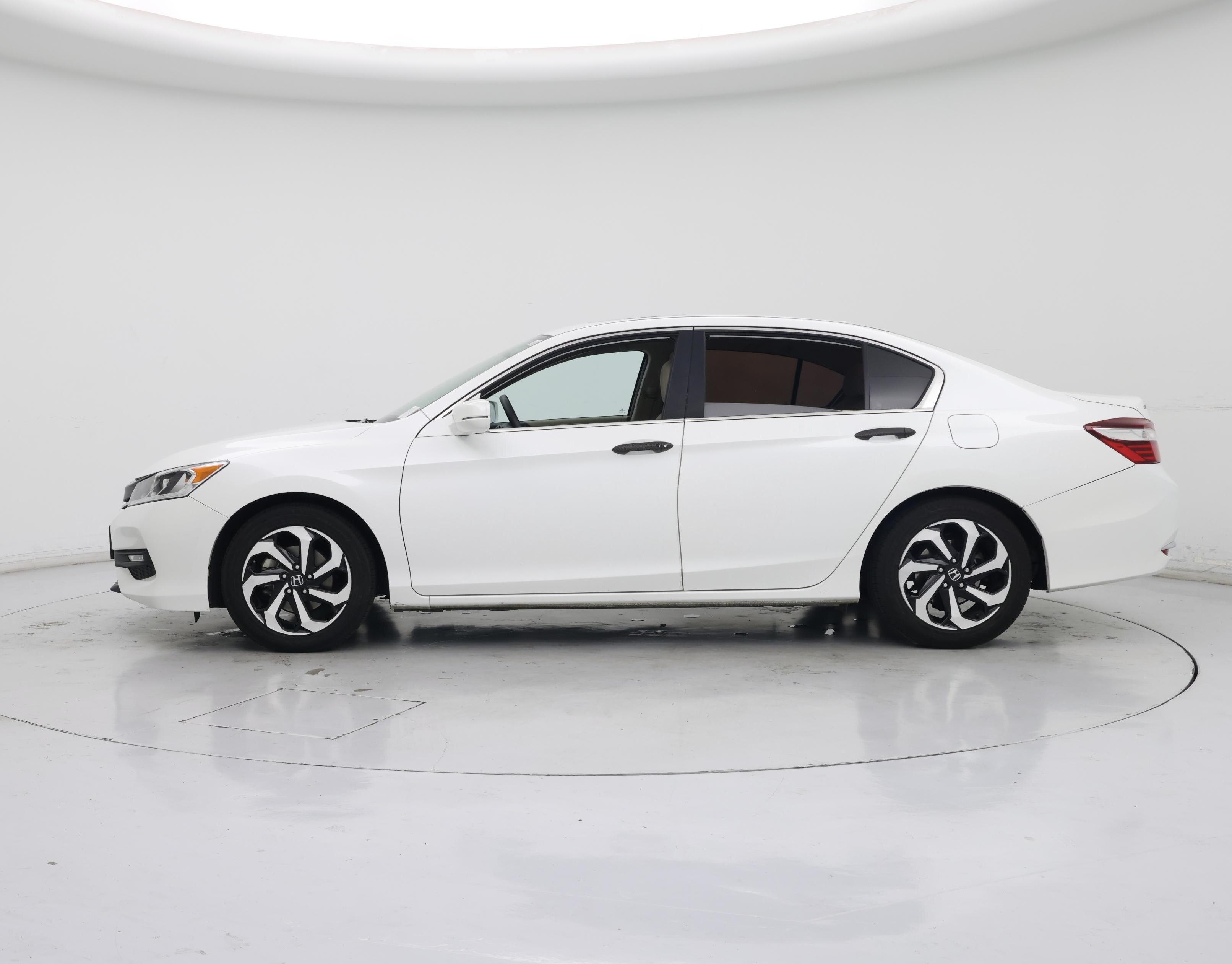 Thumbnail: 2017 Honda Accord - 3