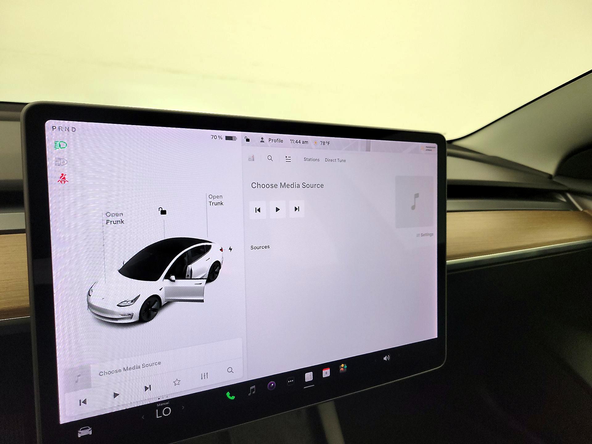 Thumbnail: 2022 Tesla Model 3 - 15