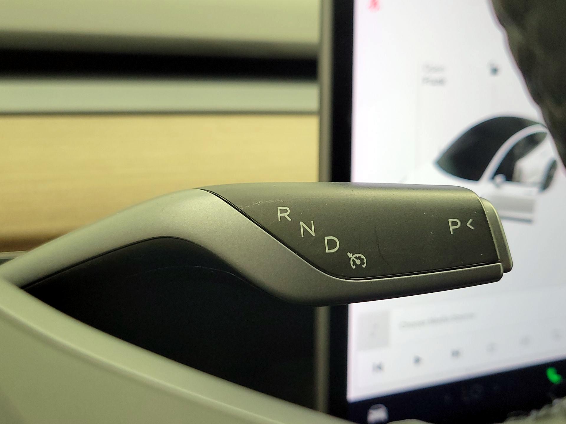 Thumbnail: 2022 Tesla Model 3 - 17