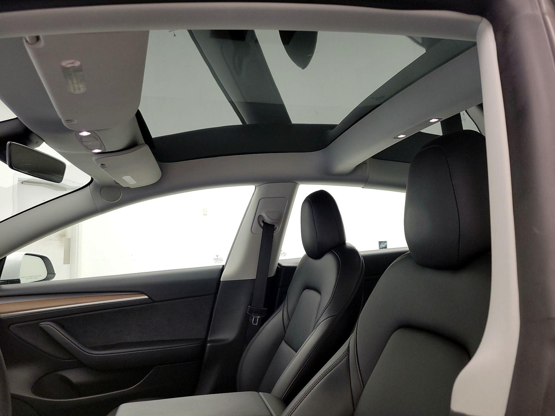 Thumbnail: 2022 Tesla Model 3 - 18