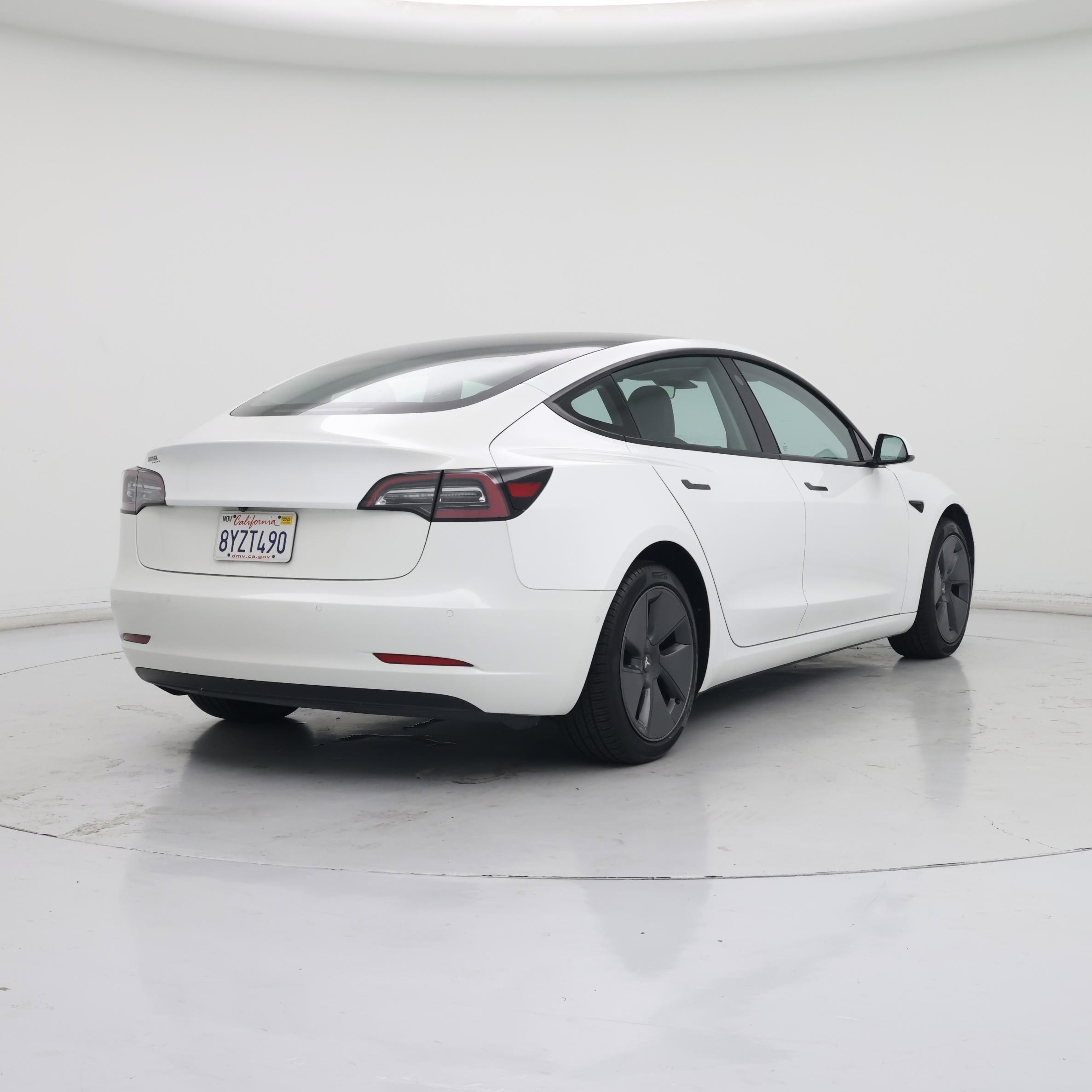 Thumbnail: 2022 Tesla Model 3 - 8