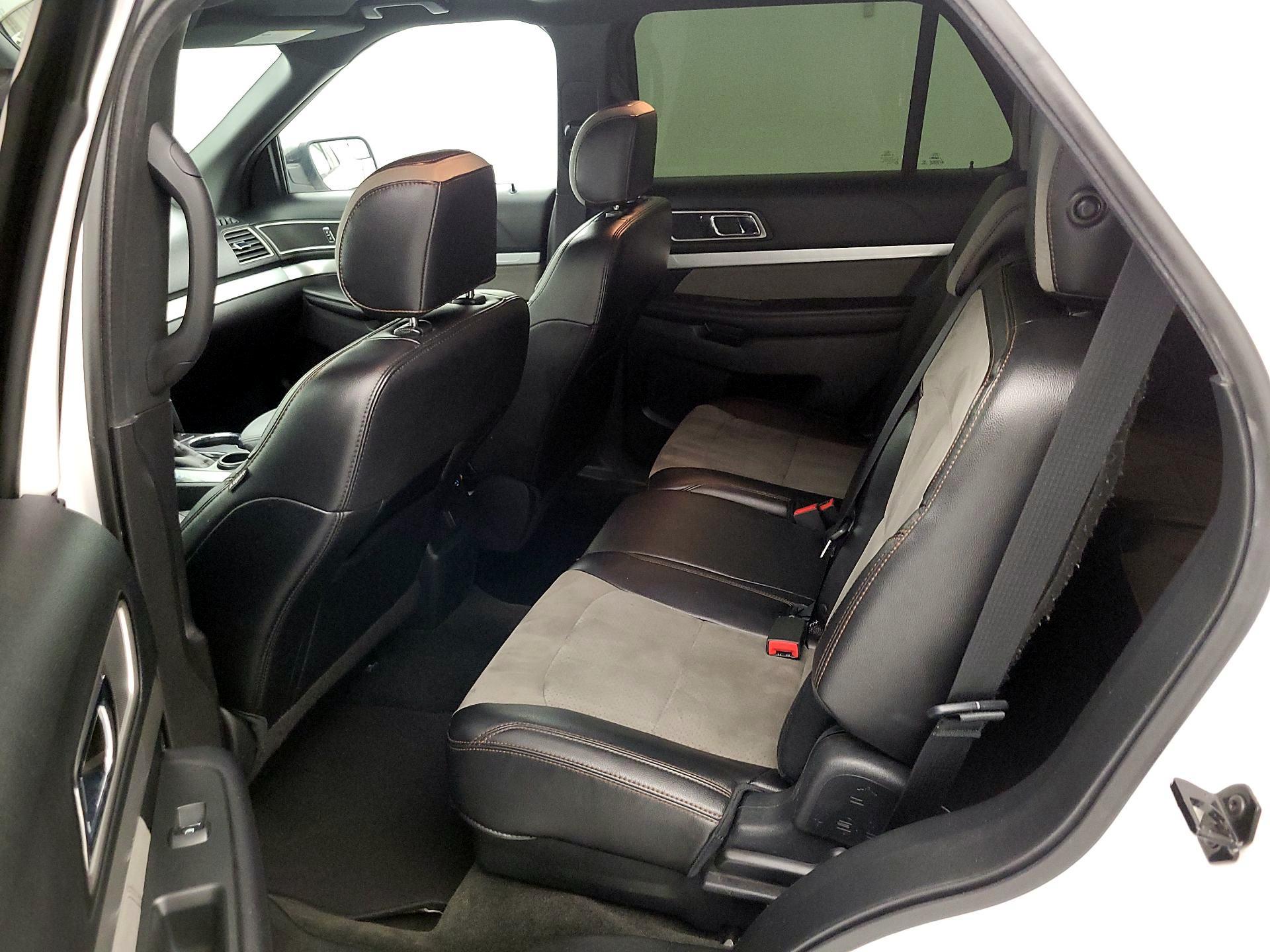 Thumbnail: 2017 Ford Explorer - 18