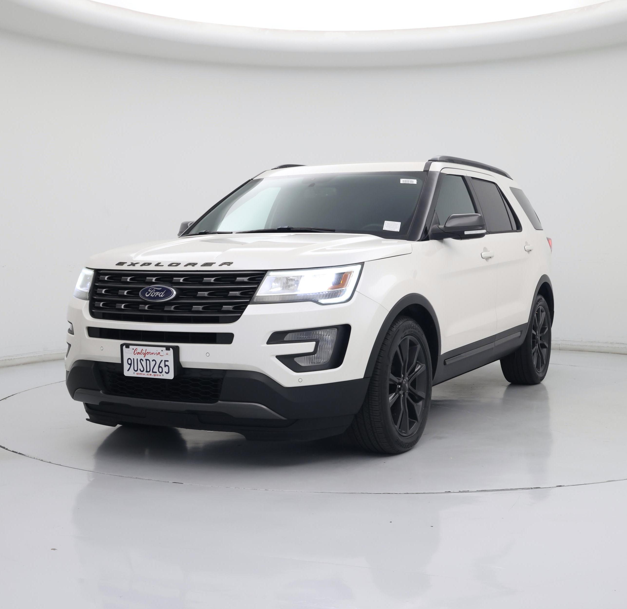 Thumbnail: 2017 Ford Explorer - 4