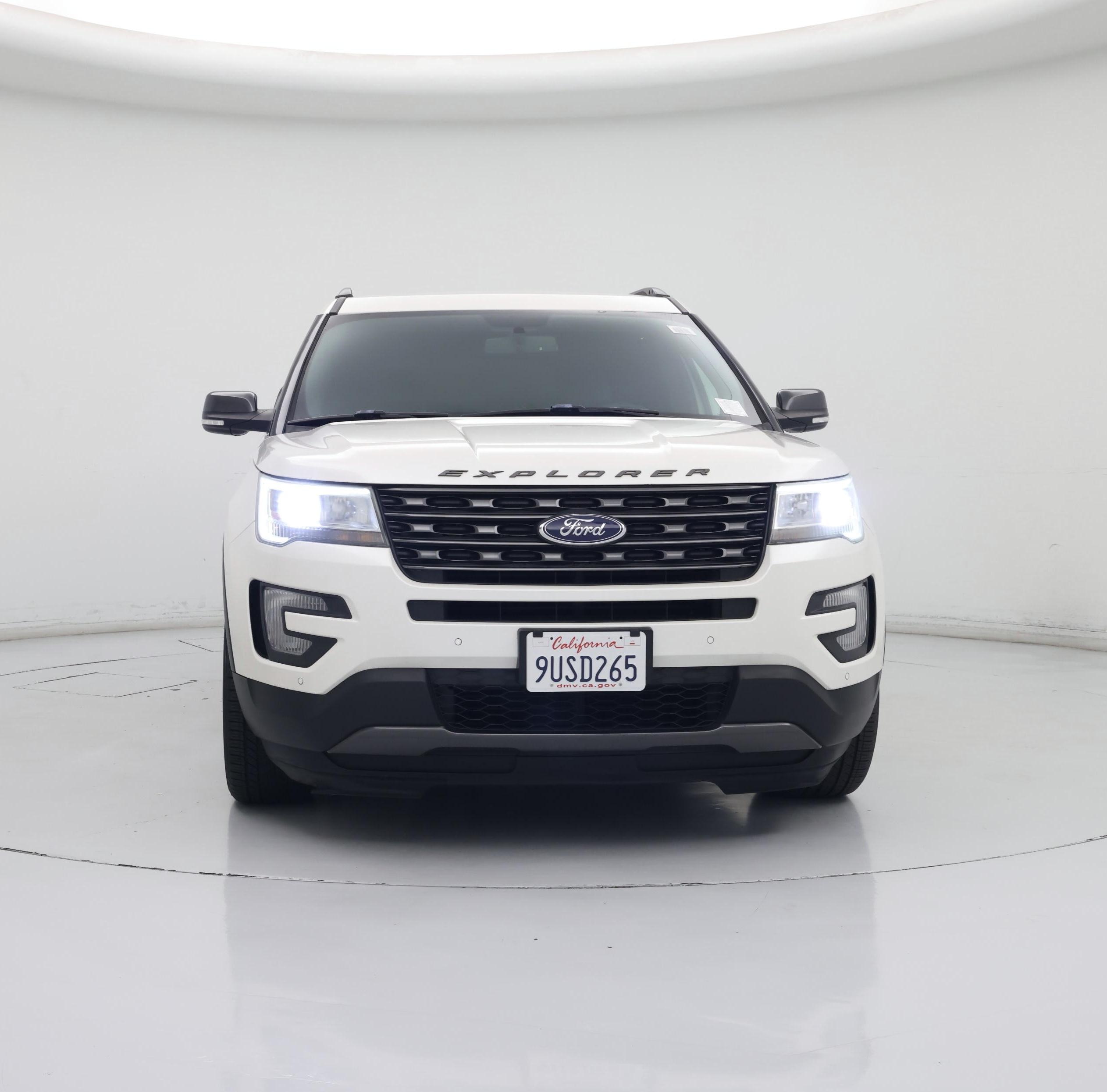 Thumbnail: 2017 Ford Explorer - 5