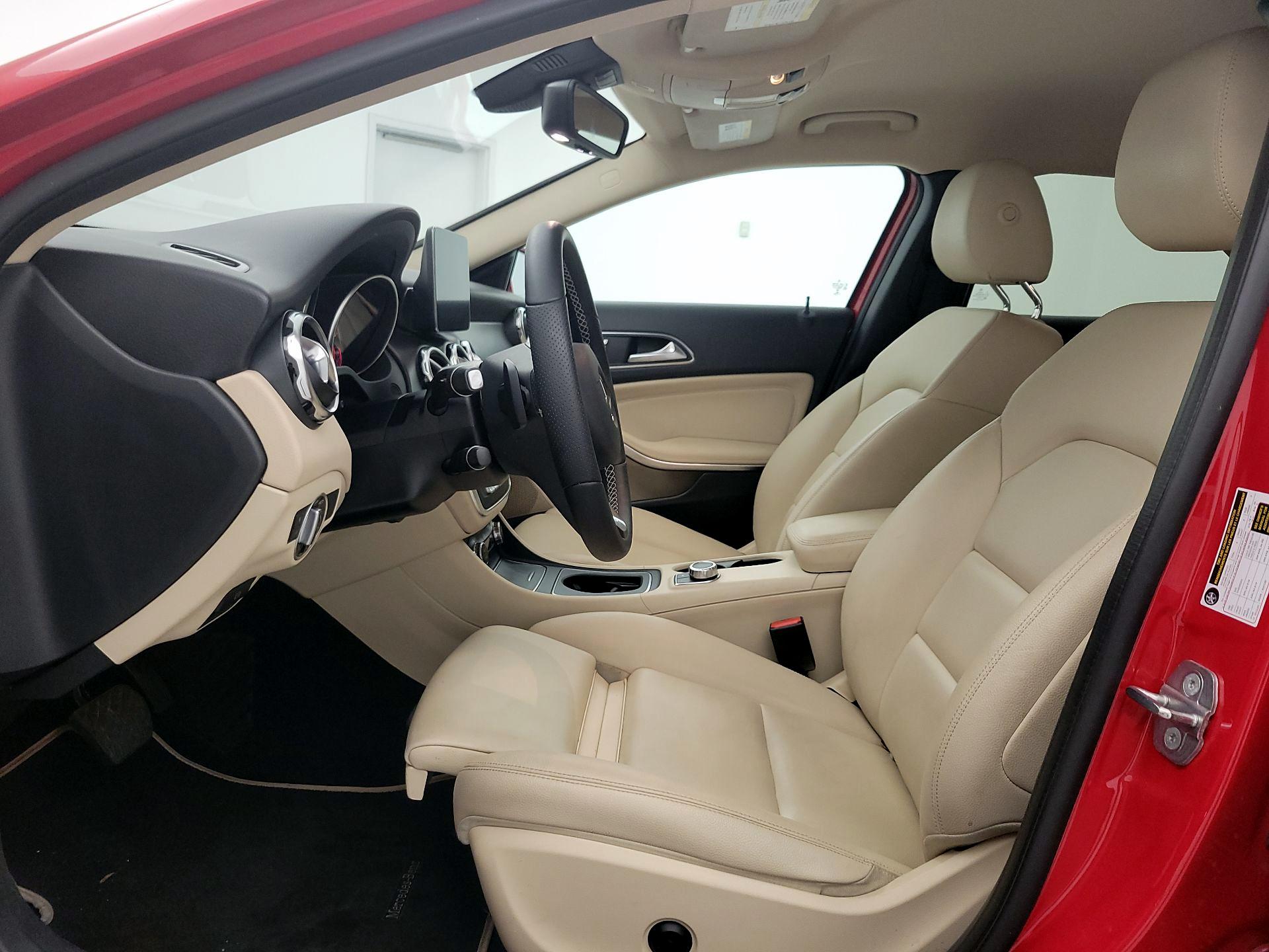 Thumbnail: 2019 Mercedes-Benz GLA - 11
