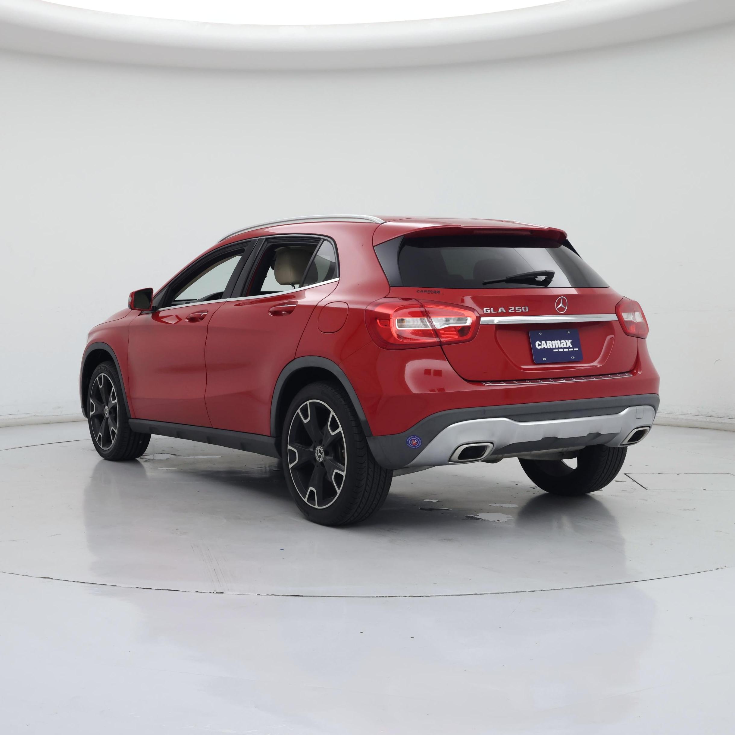 Thumbnail: 2019 Mercedes-Benz GLA - 2