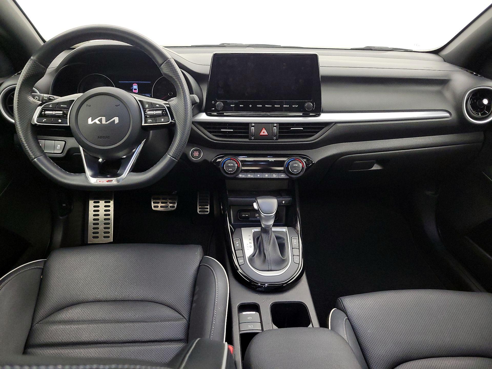 Thumbnail: 2023 Kia Forte - 9