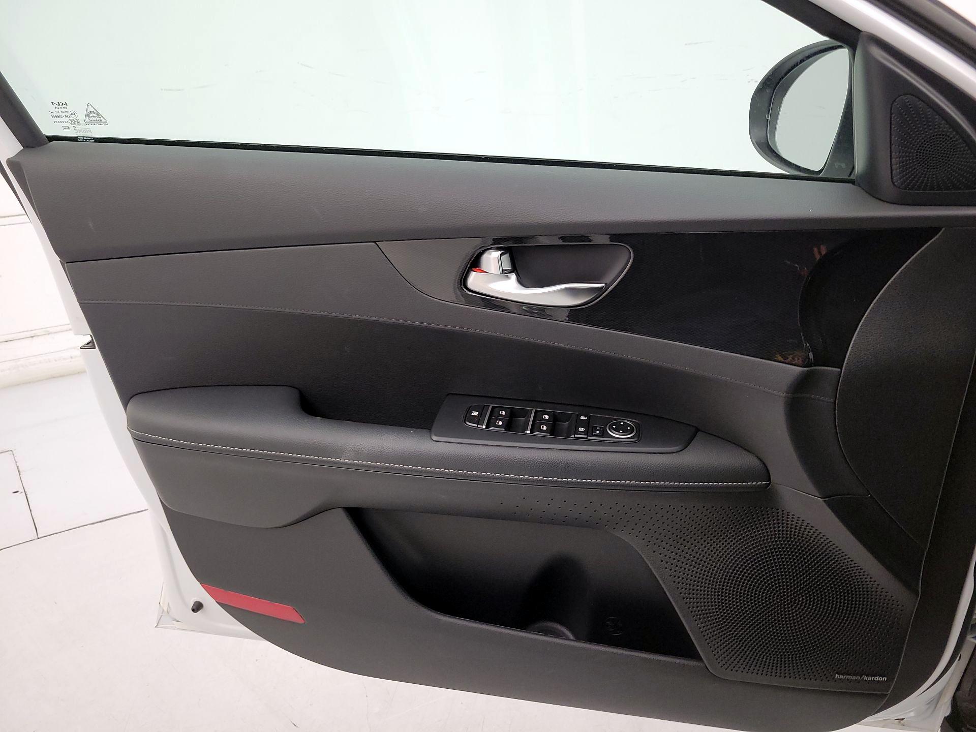Thumbnail: 2023 Kia Forte - 12
