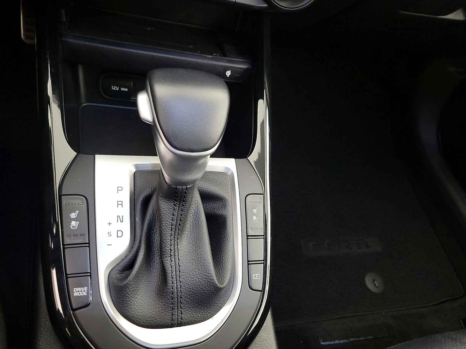 Thumbnail: 2023 Kia Forte - 18