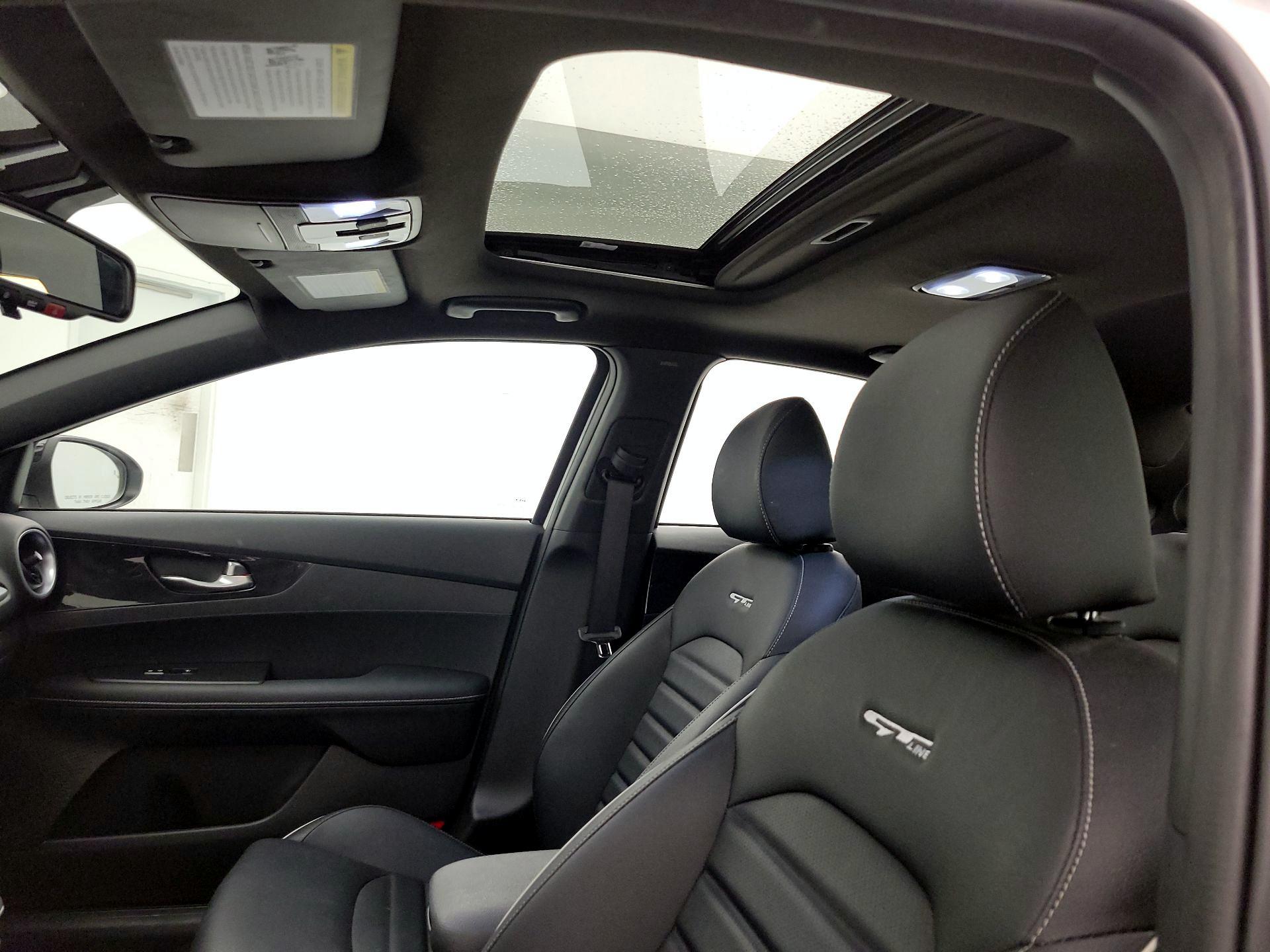 Thumbnail: 2023 Kia Forte - 20
