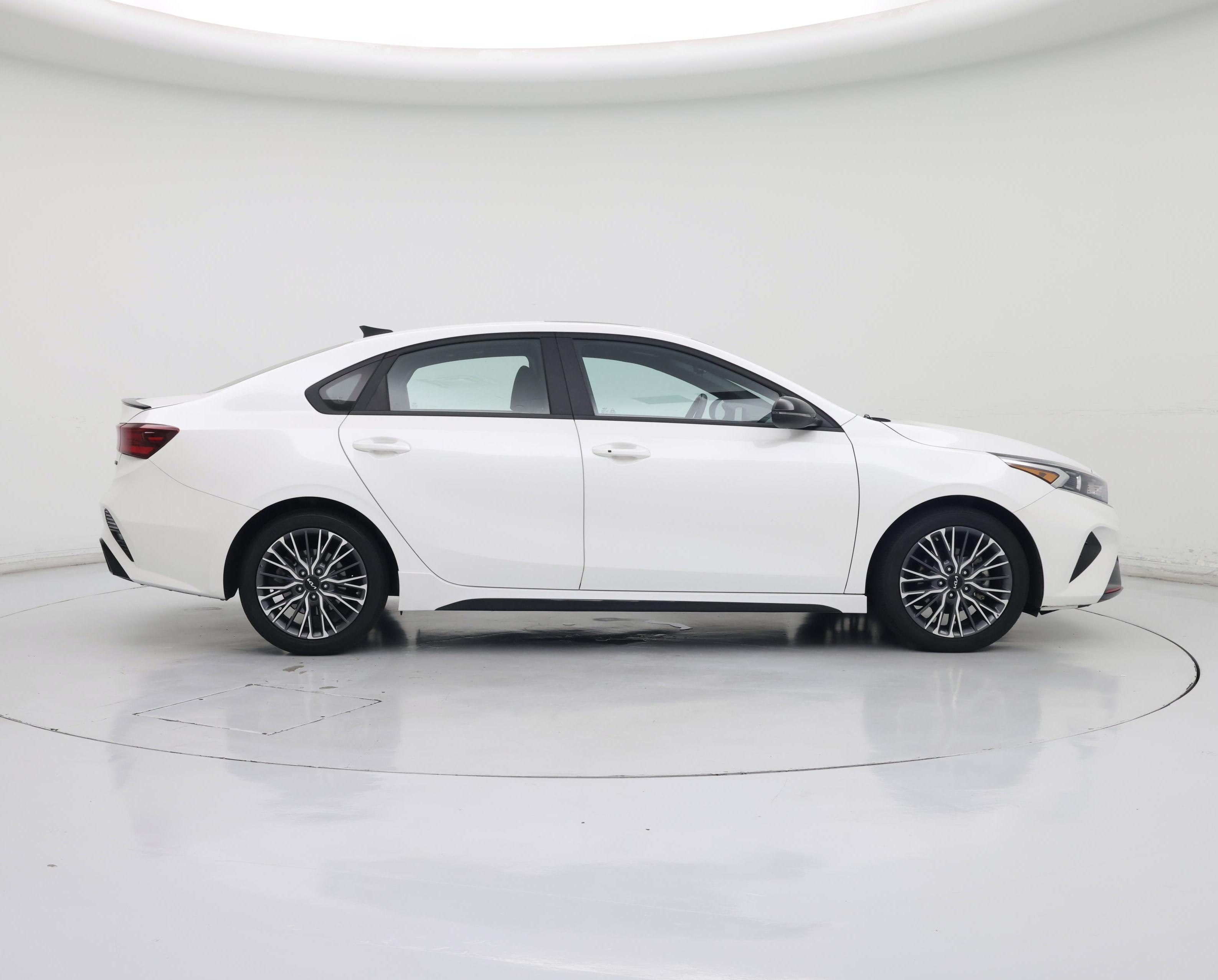 Thumbnail: 2023 Kia Forte - 7