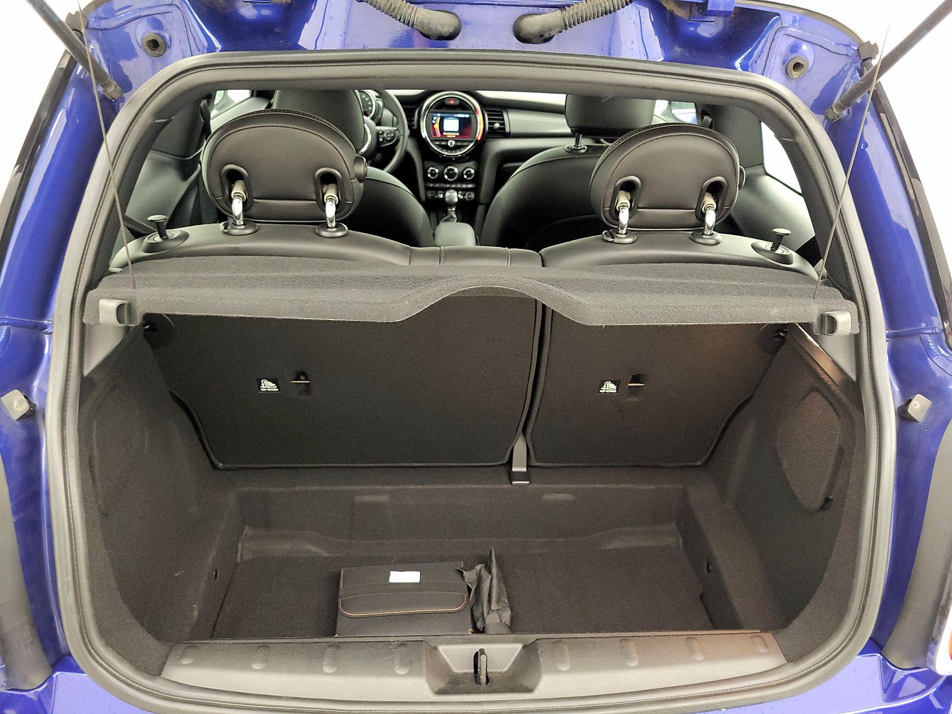 Thumbnail: 2019 MINI Cooper Hardtop - 19