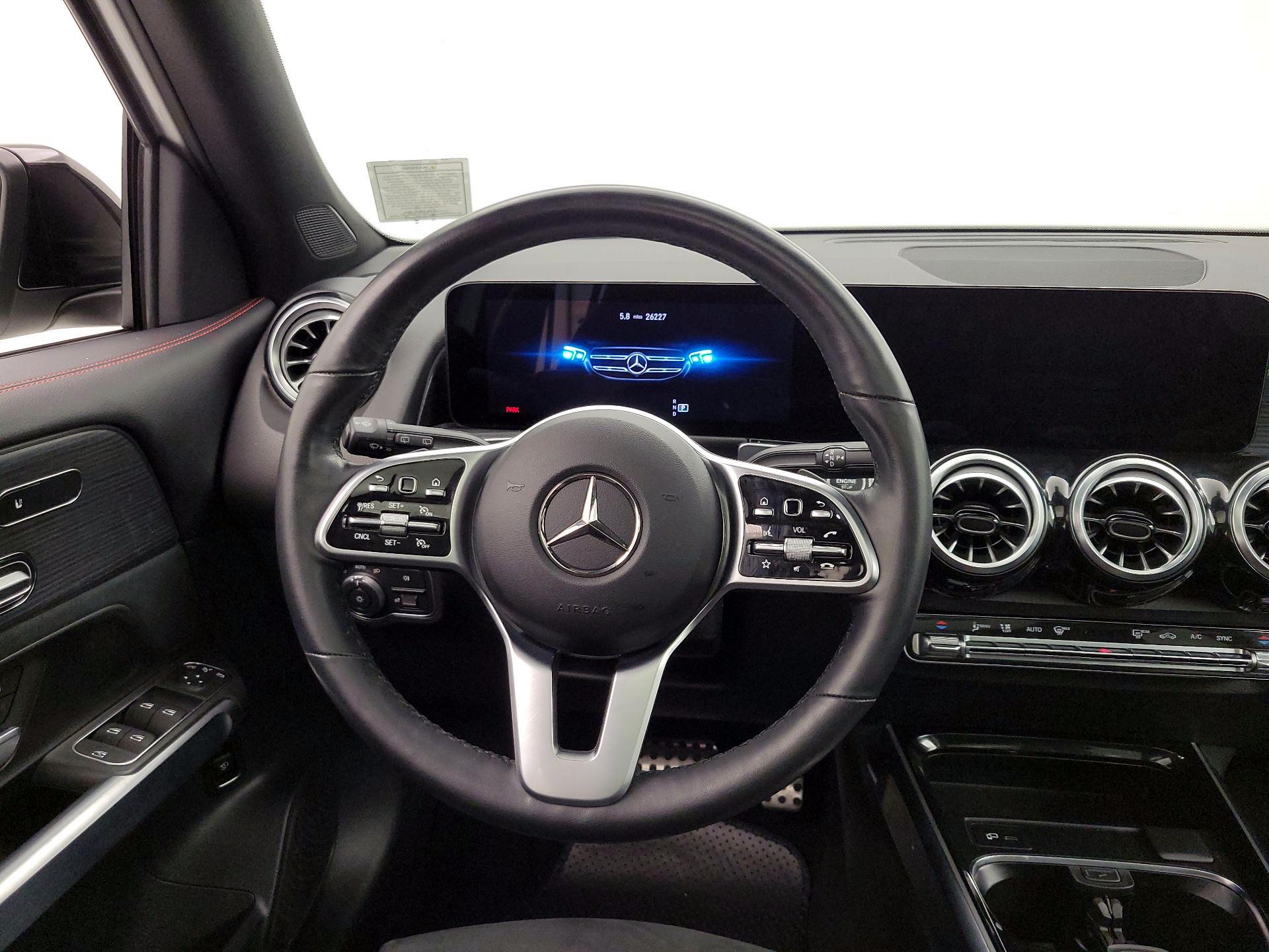 Thumbnail: 2023 Mercedes-Benz GLB - 10