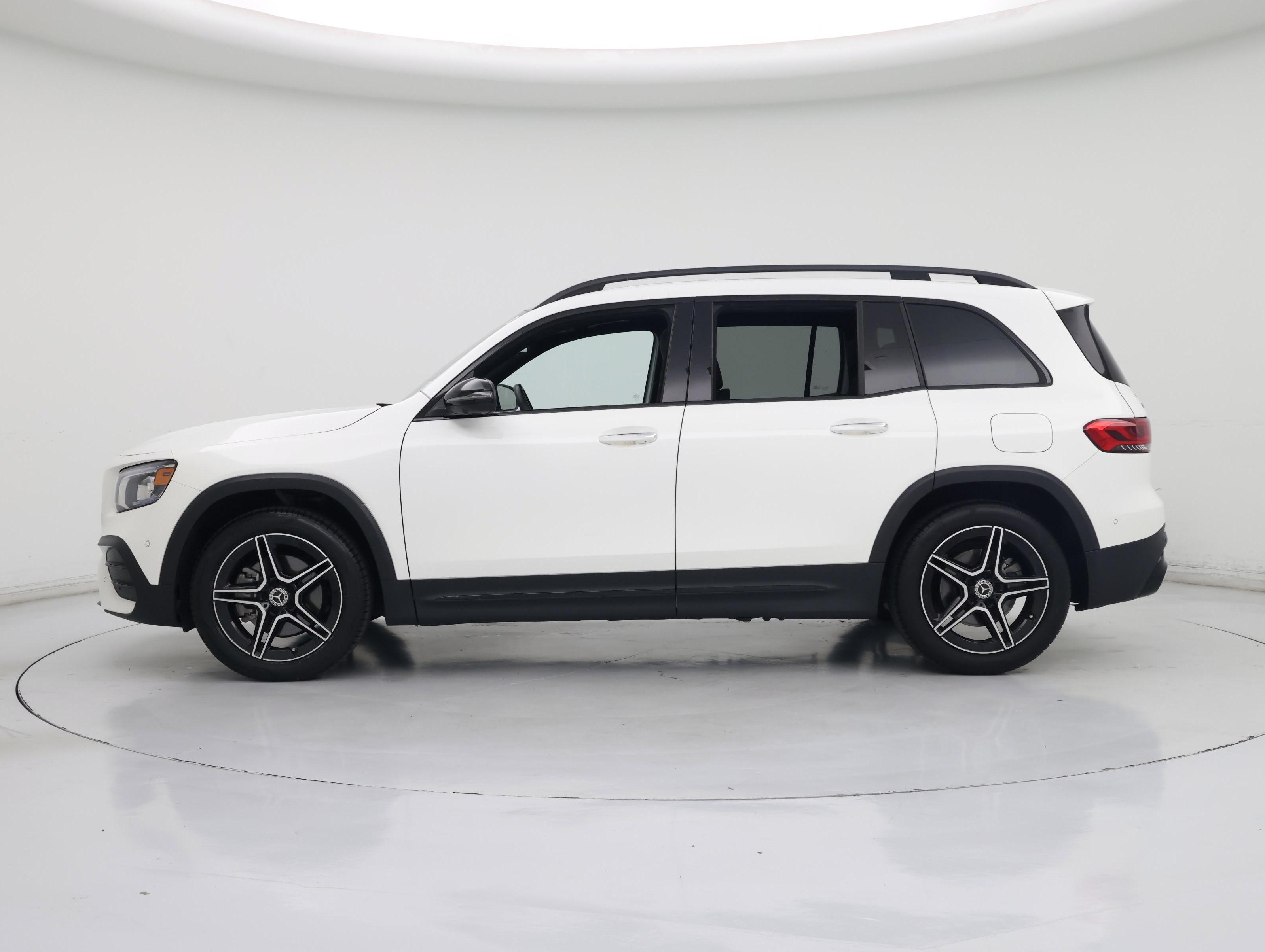 Thumbnail: 2023 Mercedes-Benz GLB - 3