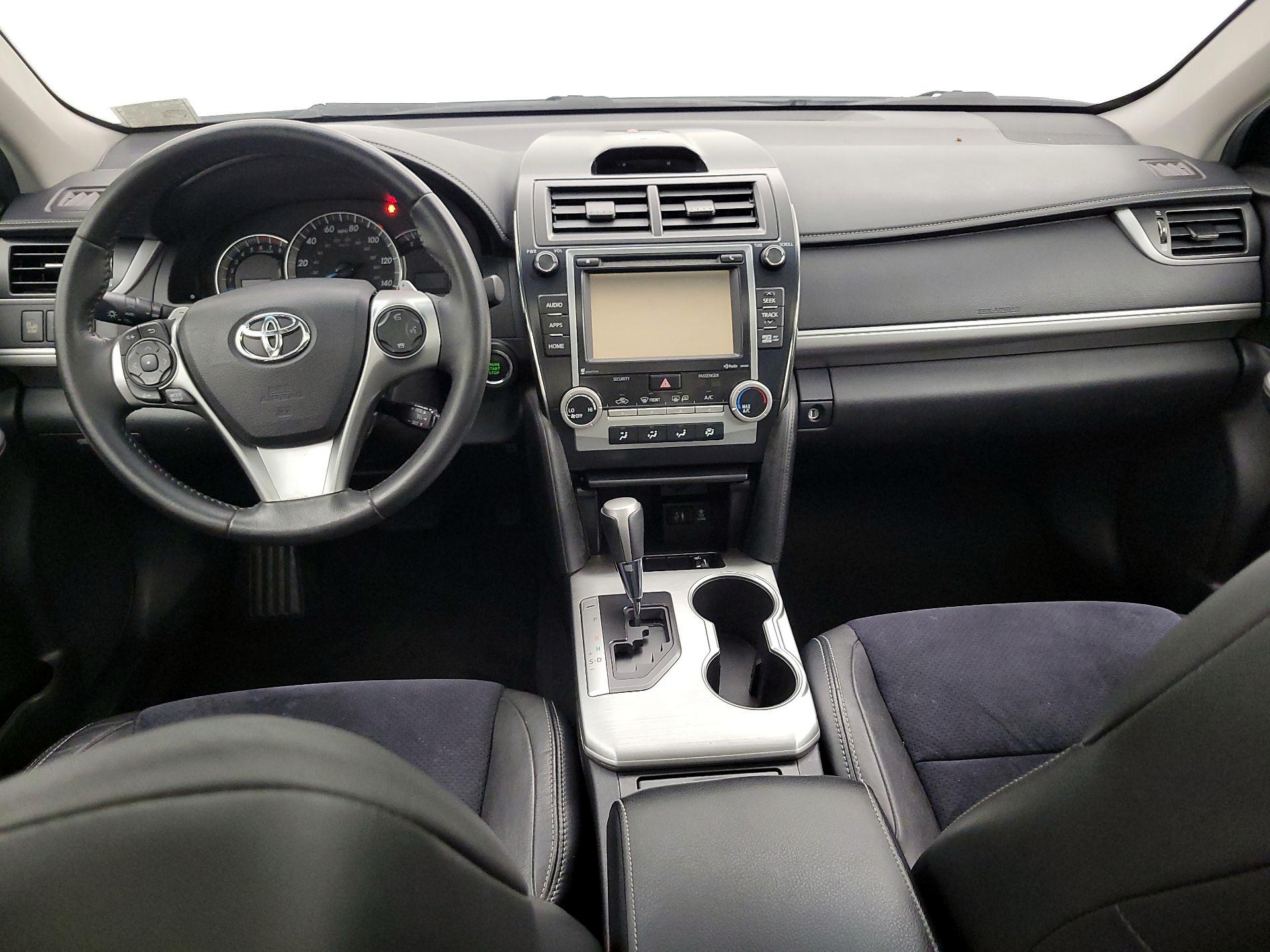 Thumbnail: 2014 Toyota Camry - 9