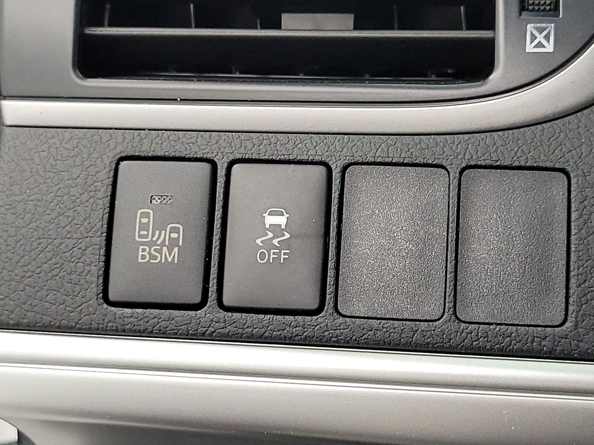 Thumbnail: 2014 Toyota Camry - 13