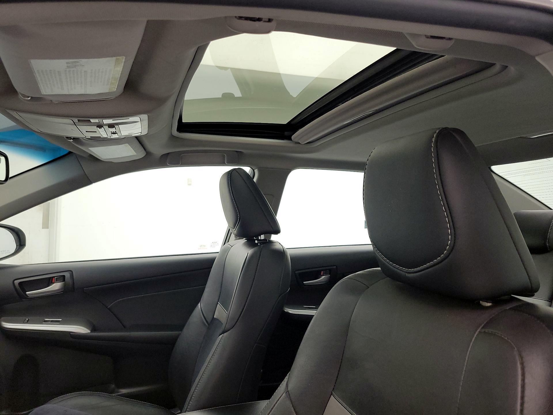 Thumbnail: 2014 Toyota Camry - 18