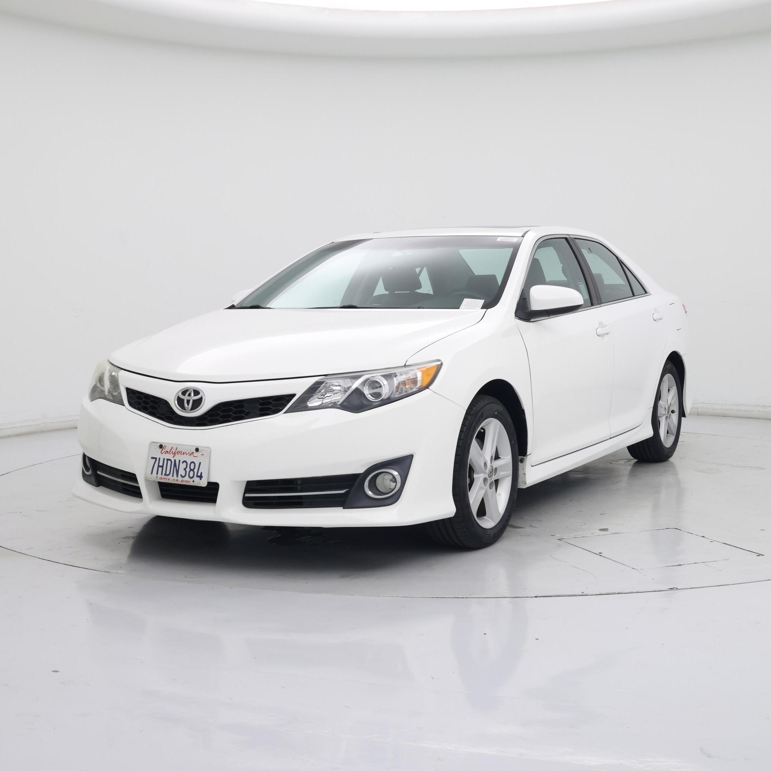 Thumbnail: 2014 Toyota Camry - 4
