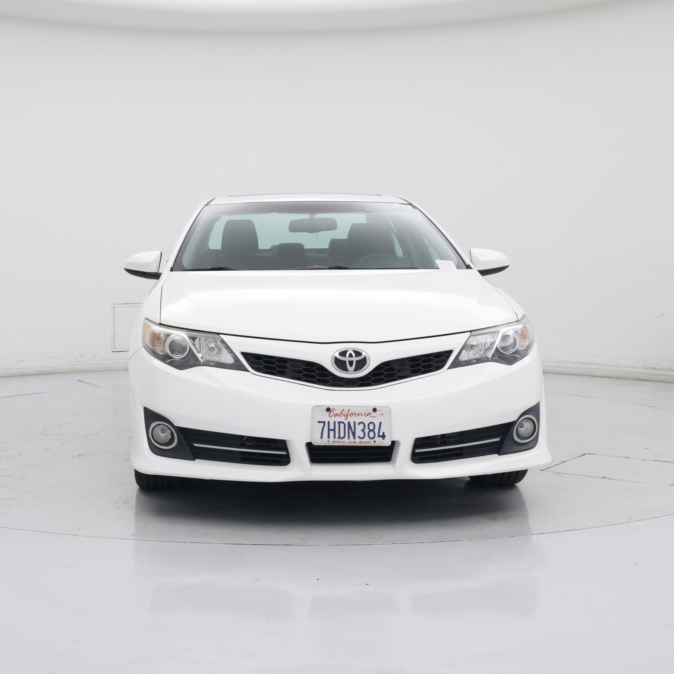 Thumbnail: 2014 Toyota Camry - 5